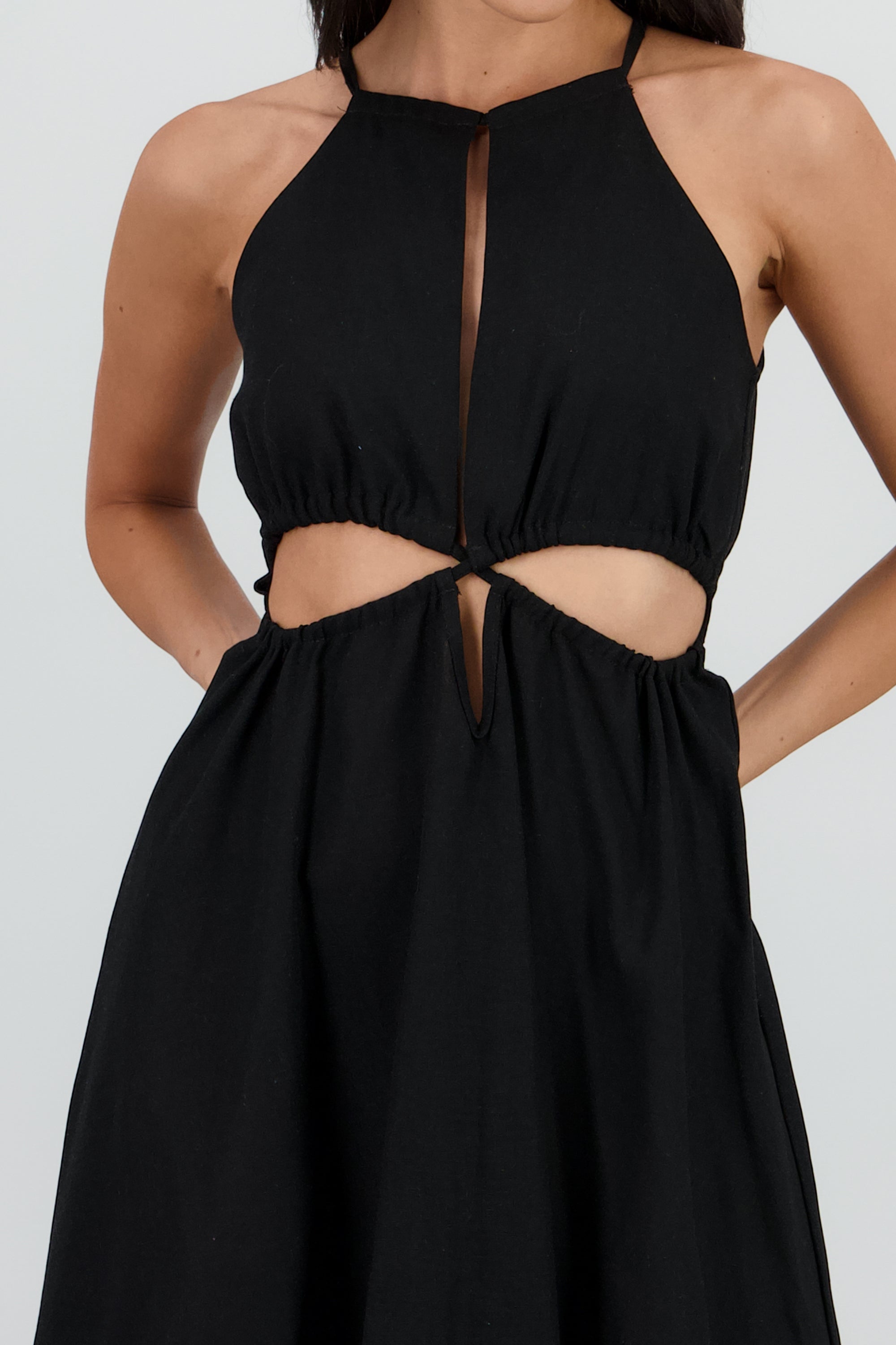 Vestido cut out maxi lino NEGRO