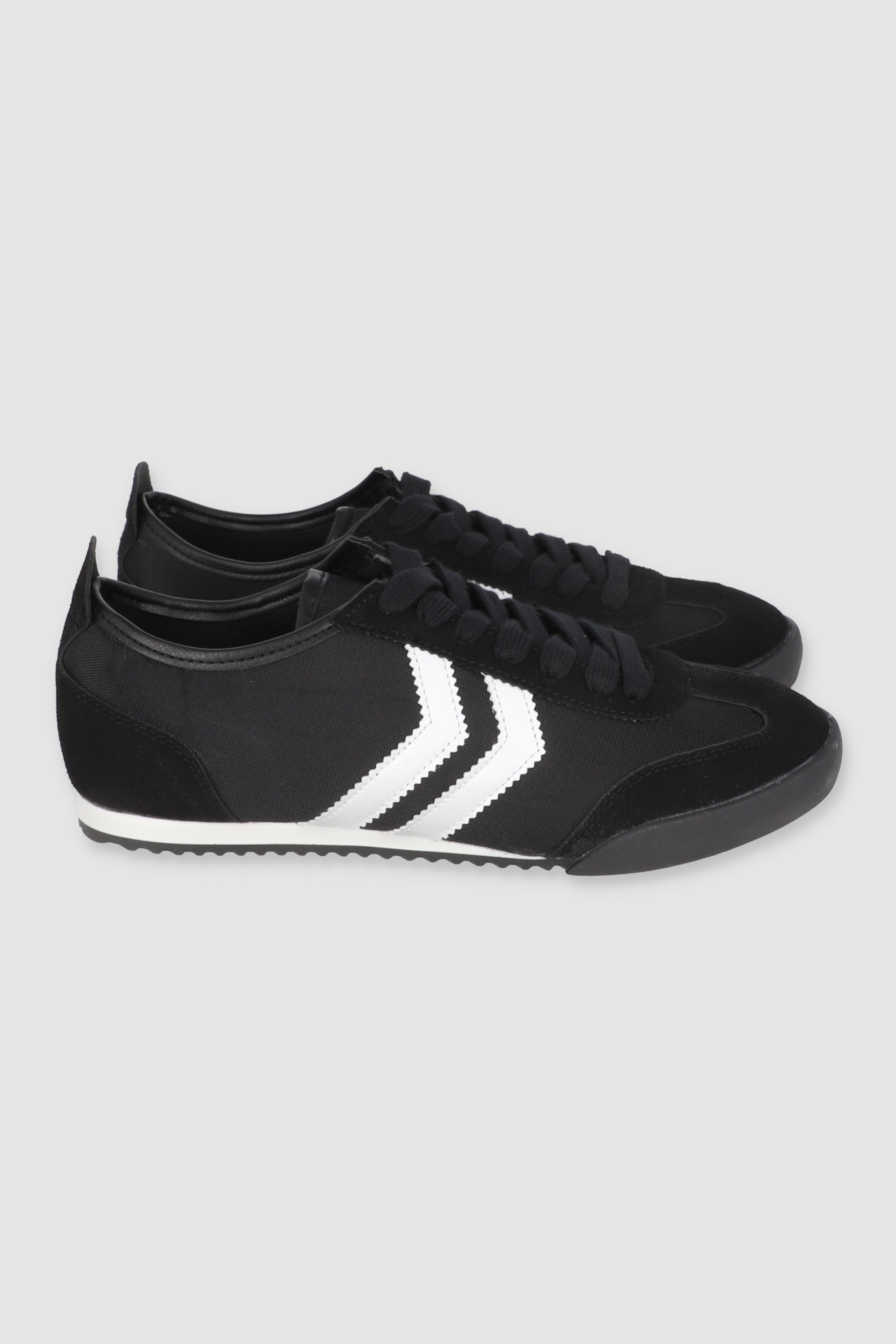 Tenis casual zigzag lateral NEGRO