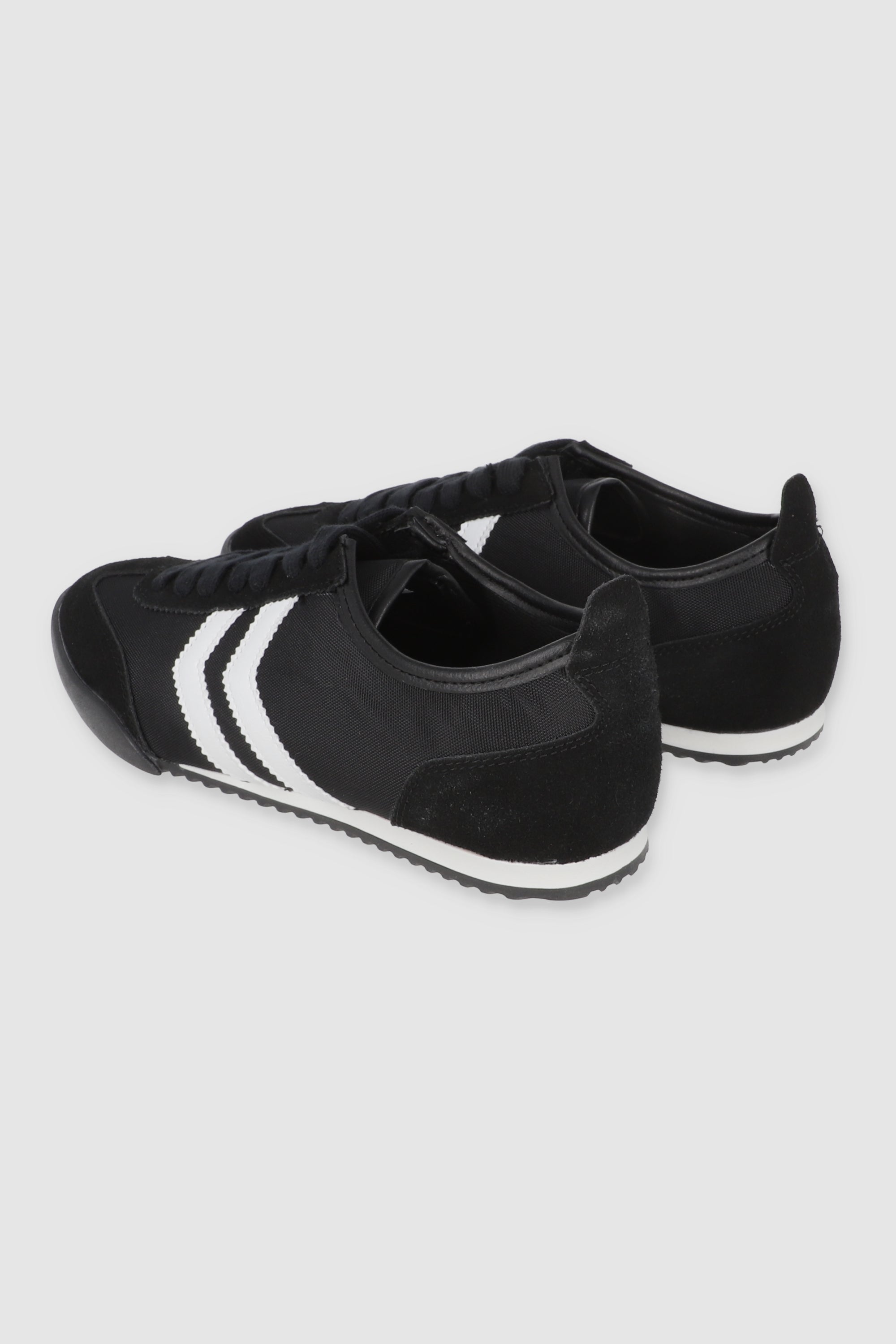Tenis casual zigzag lateral NEGRO