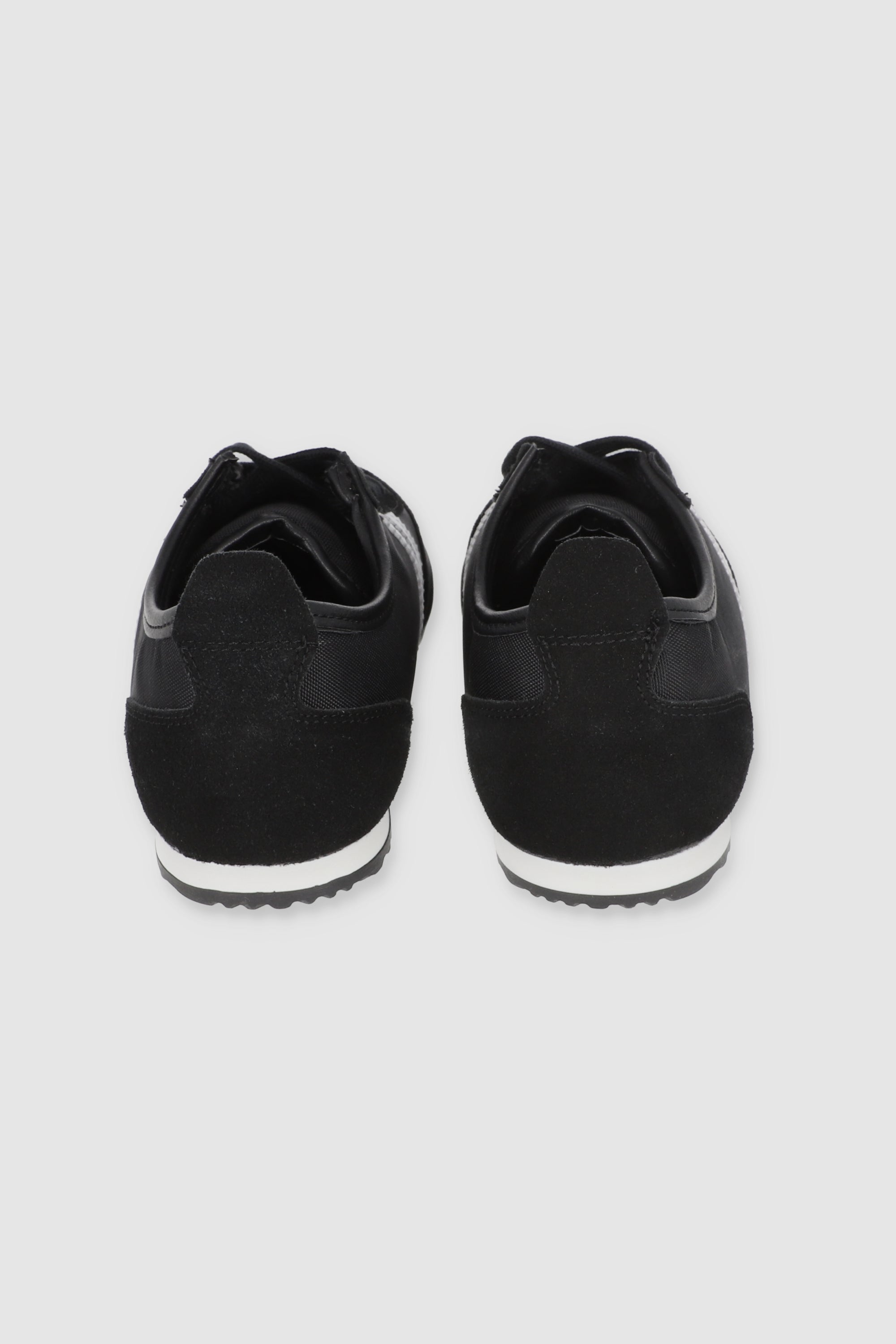 Tenis casual zigzag lateral NEGRO