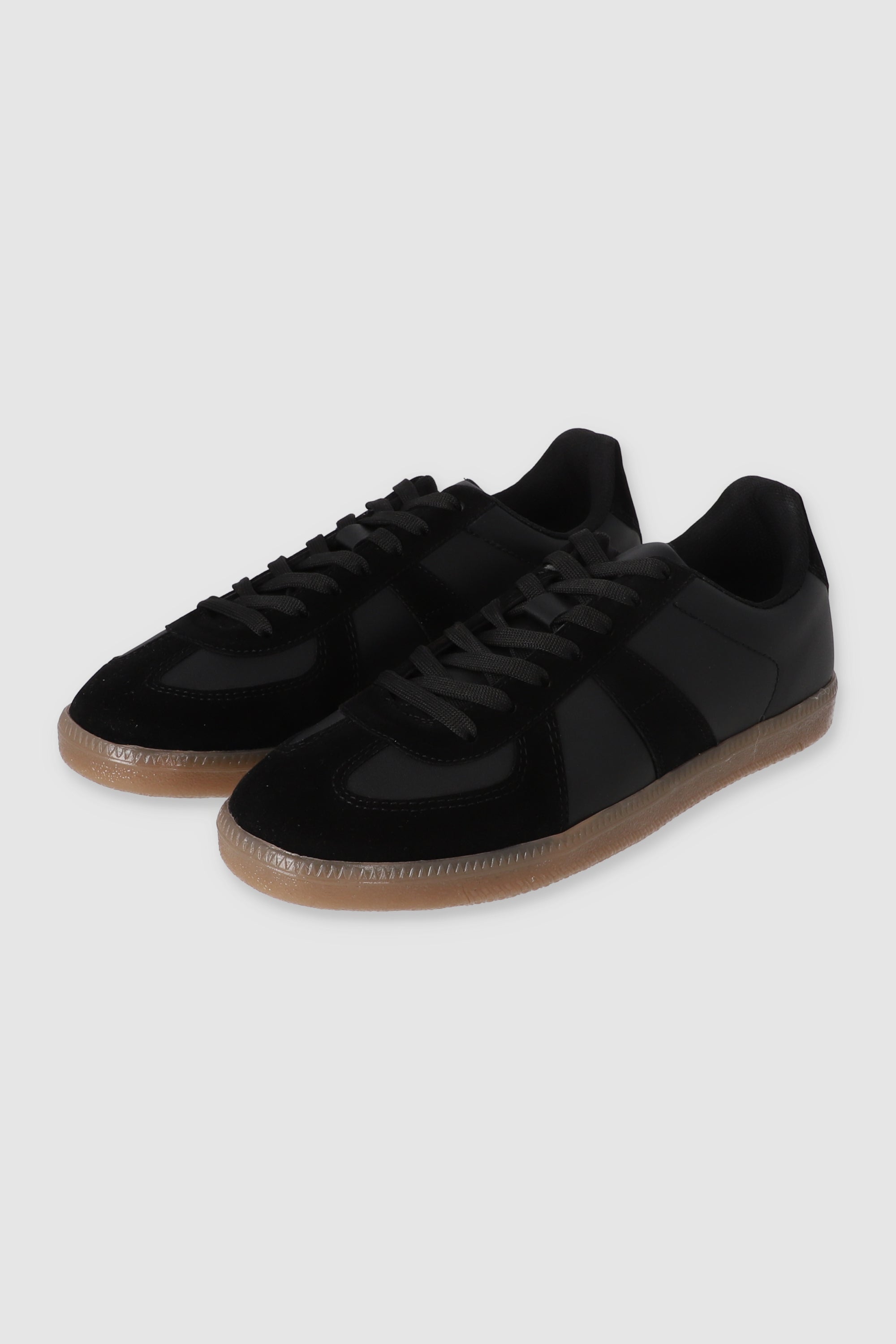 Tenis casual contraste materiales NEGRO