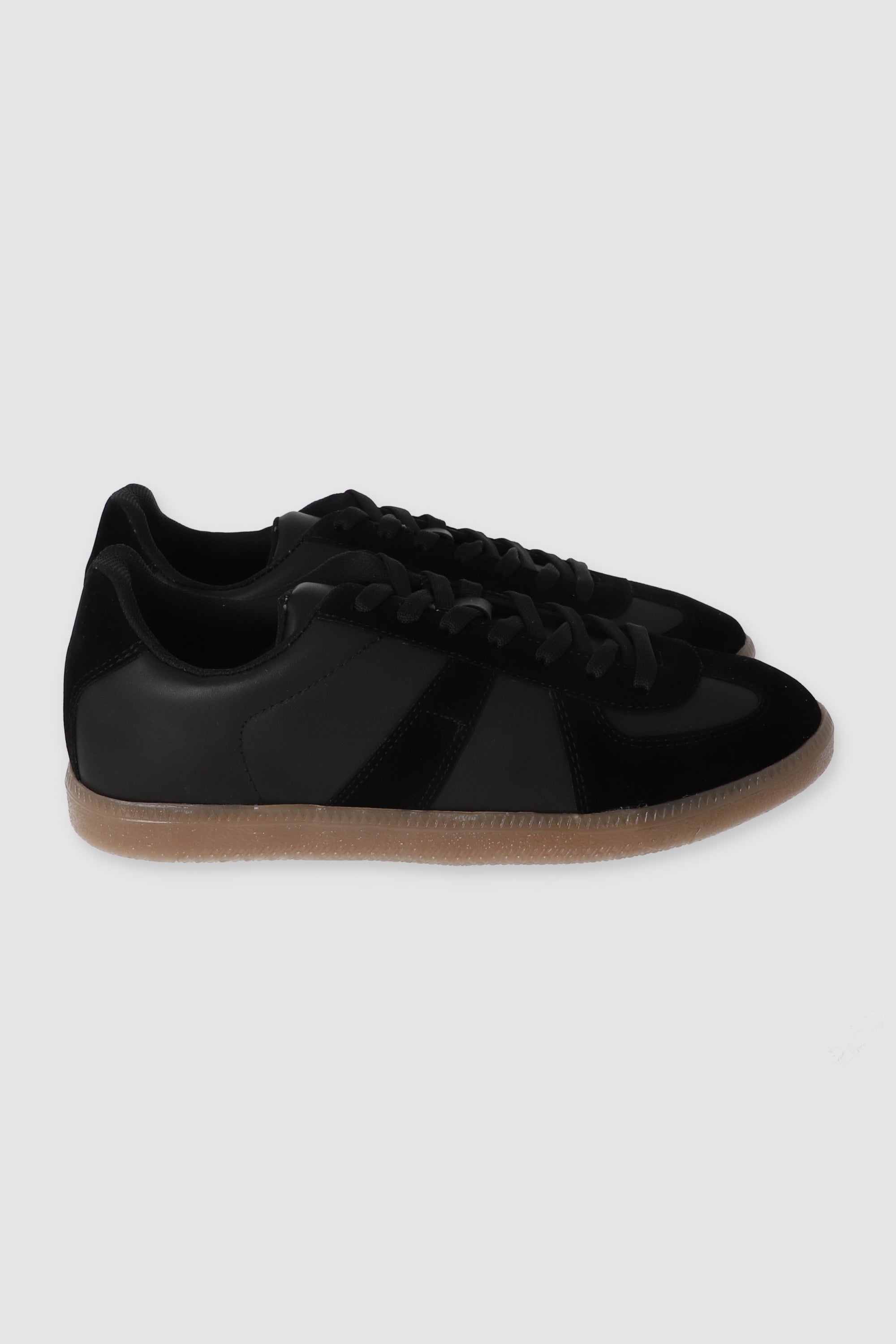 Tenis casual contraste materiales NEGRO