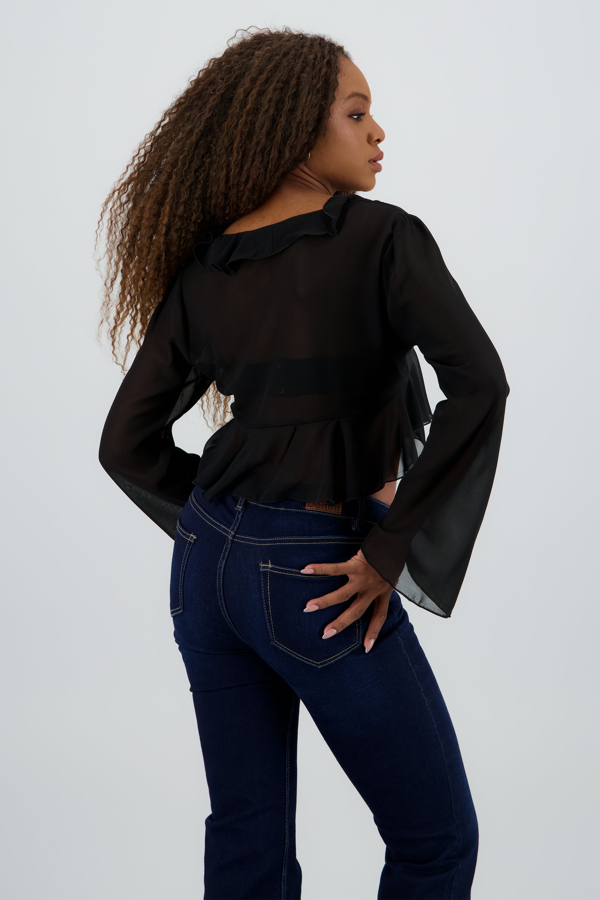 Blusa manga larga olanes NEGRO