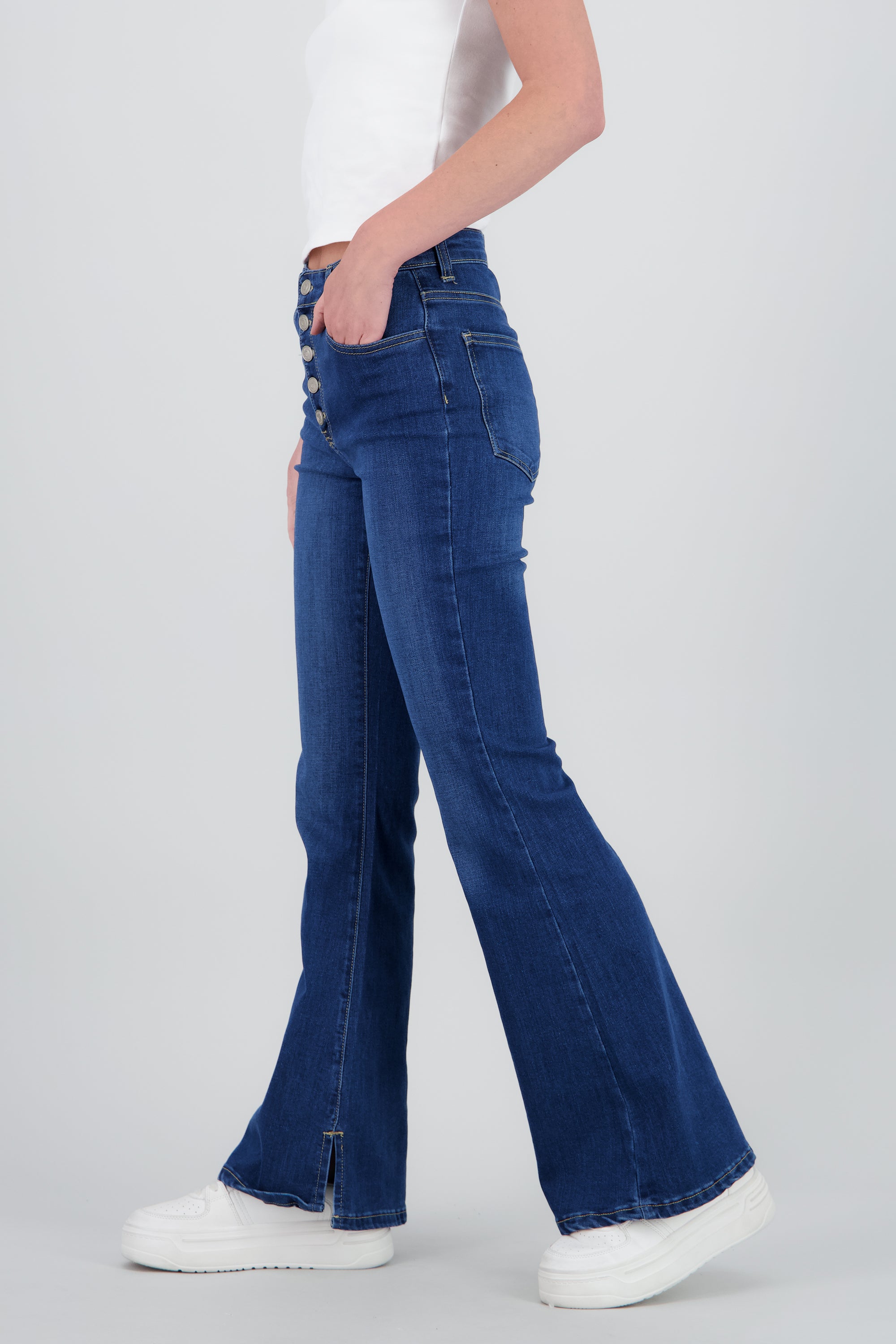 Jeans flare botones MEDIUM WASH