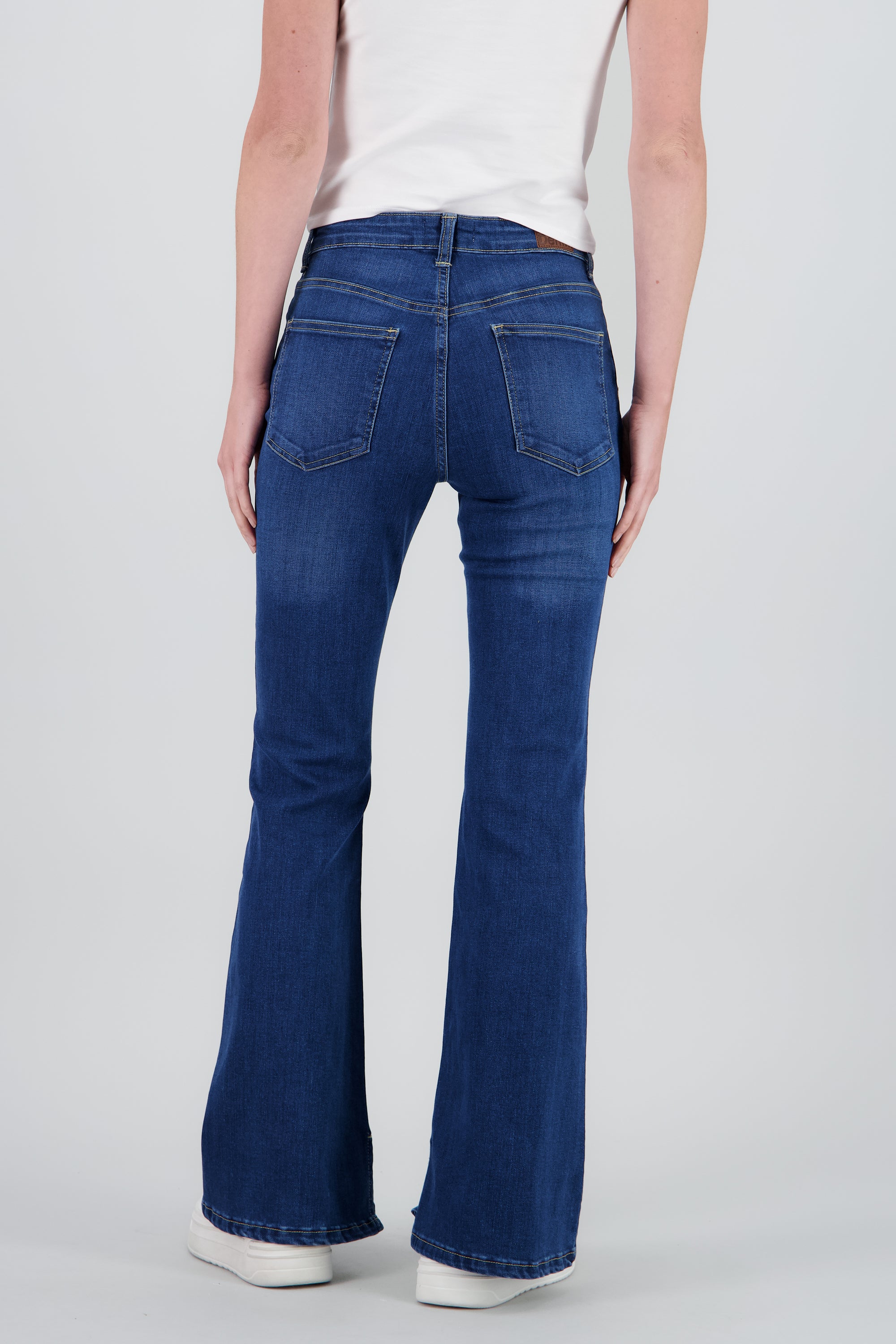 Jeans flare botones MEDIUM WASH