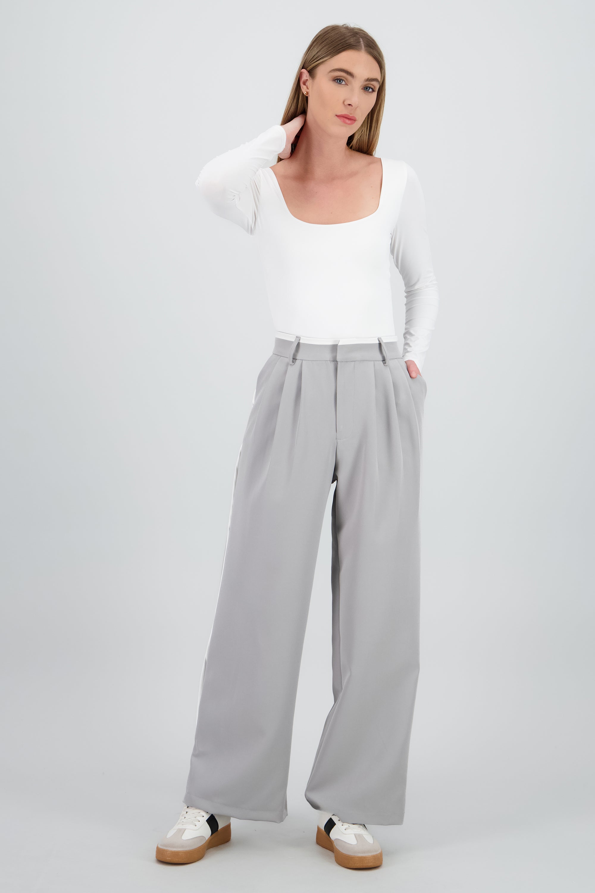 Pantalon amplio doble pretina GRIS CLARO