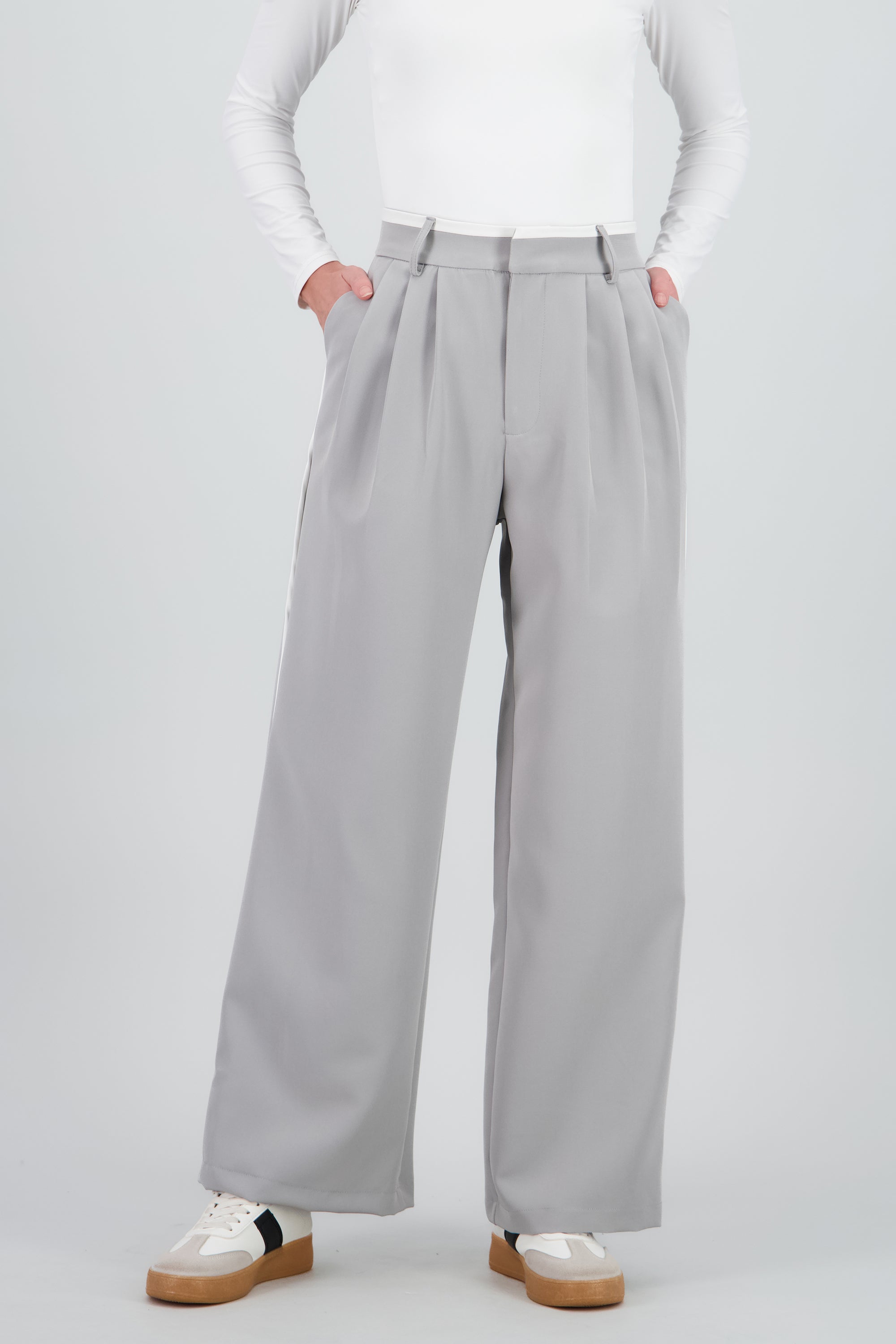 Pantalon amplio doble pretina GRIS CLARO