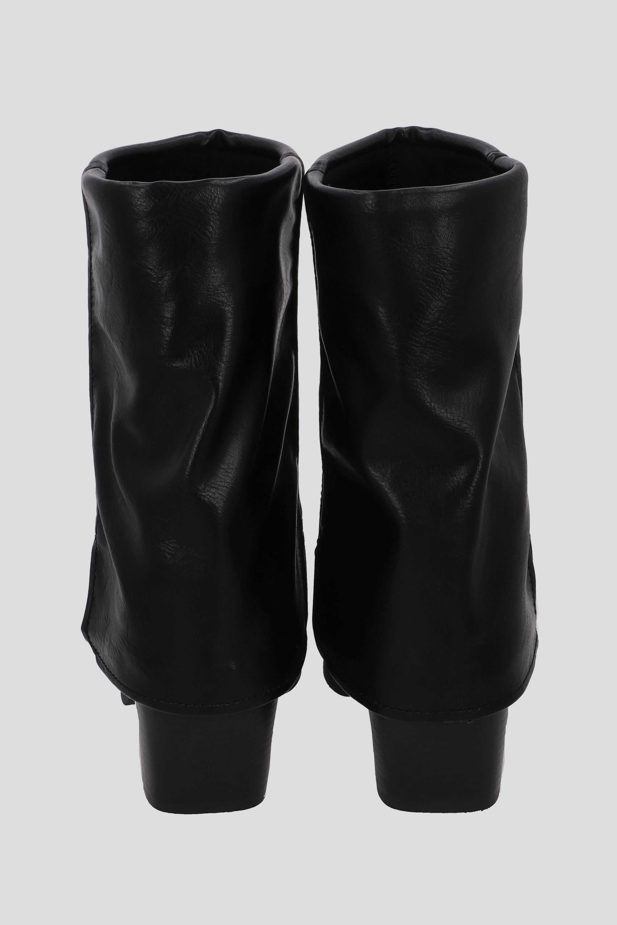 BOTA FUNDA POINTY NEGRO