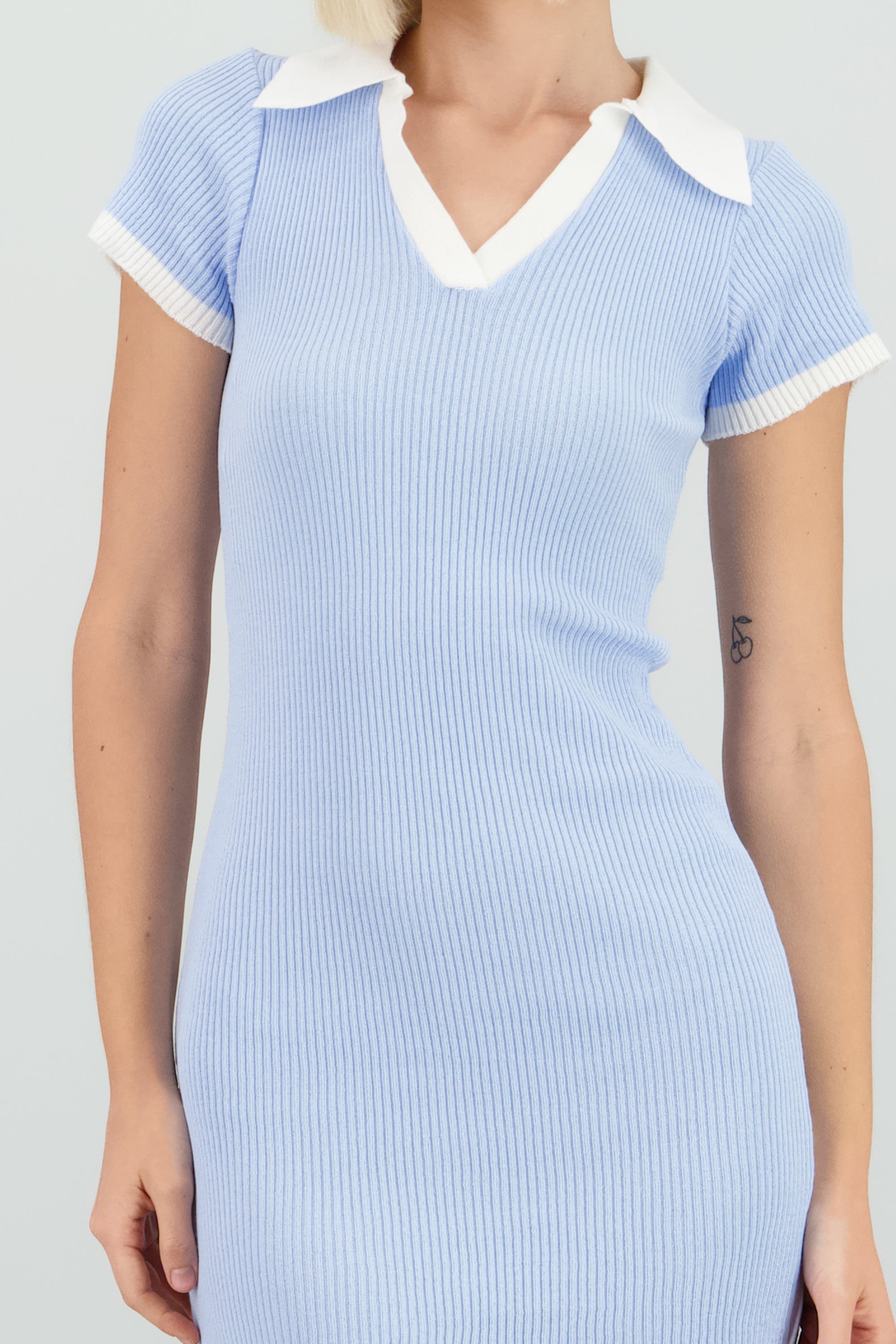 Vestido mini con cuello polo AZUL PASTEL