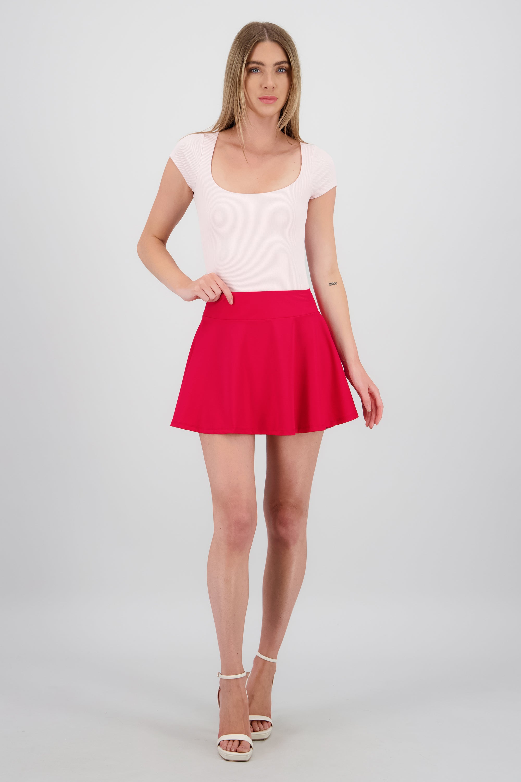 Falda mini detalle pretina ancha ROJO