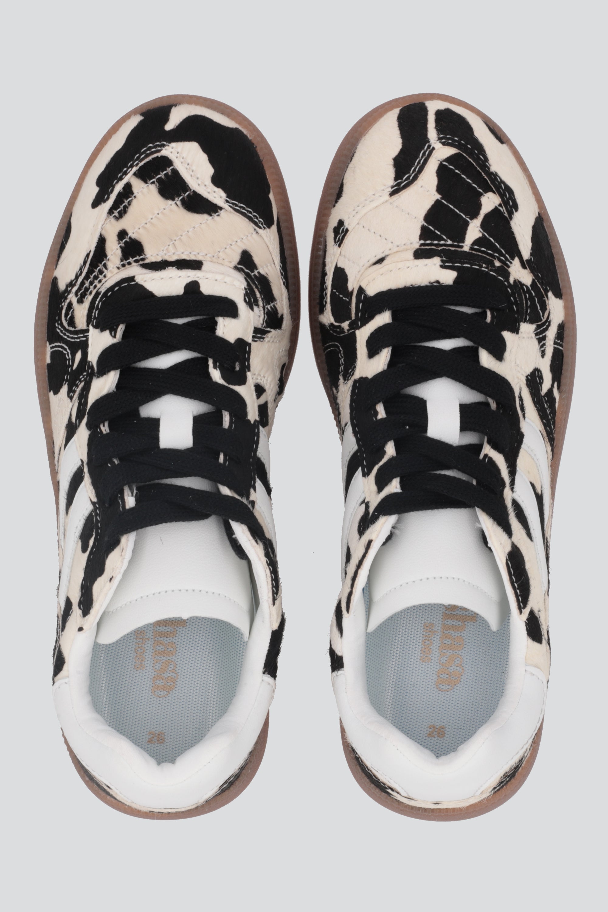 Tenis print de vaca 100% piel CAFE