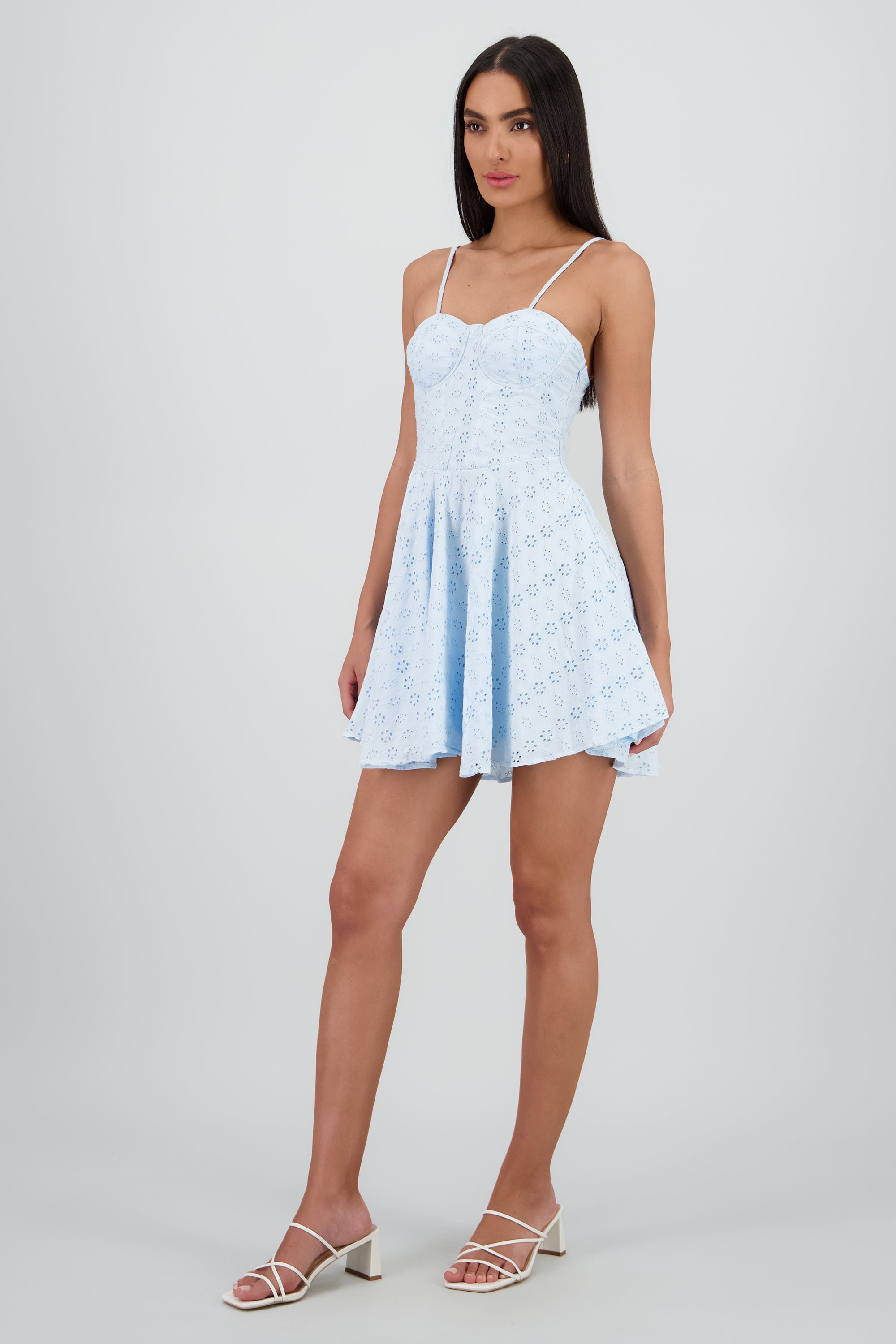 Vestido con copas de eyelet AZUL CIELO