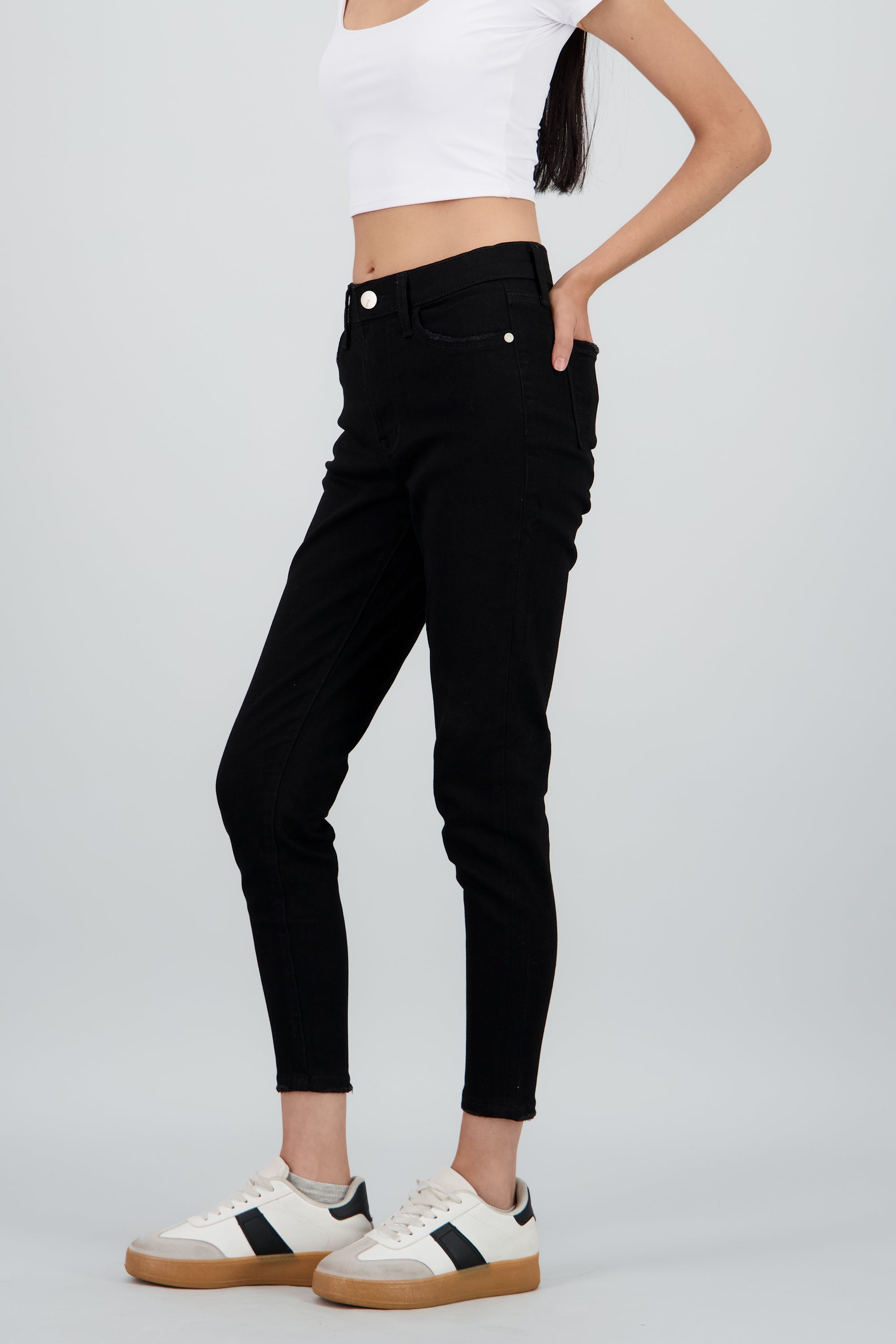 Jeans skinny elástico NEGRO