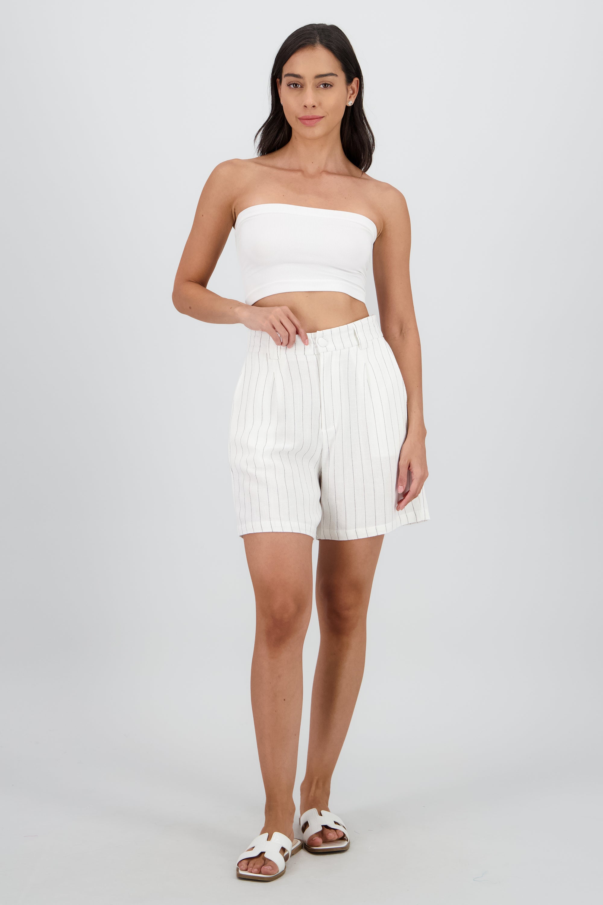 SHORTS AMPLIOS RAYAS BLANCO