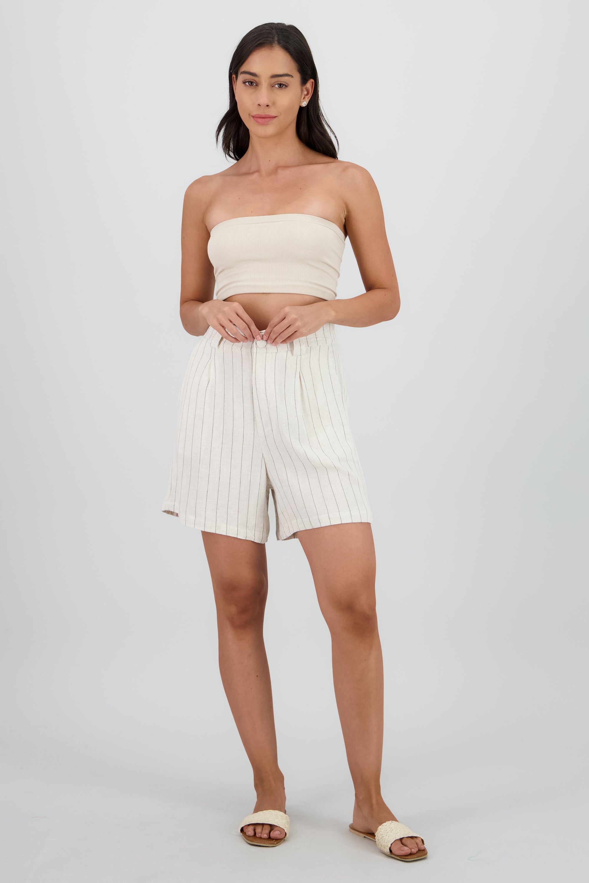 SHORTS AMPLIOS RAYAS HUESO