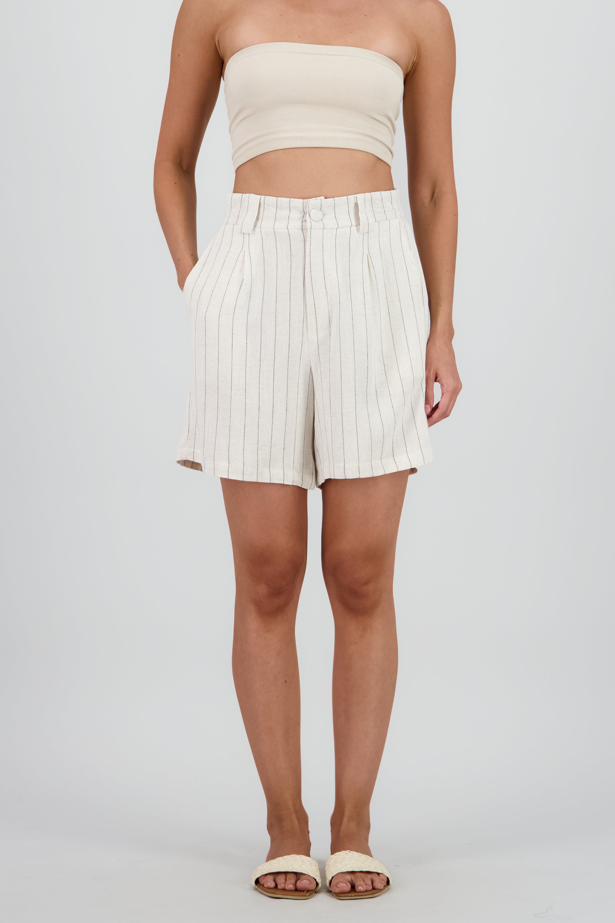 SHORTS AMPLIOS RAYAS HUESO