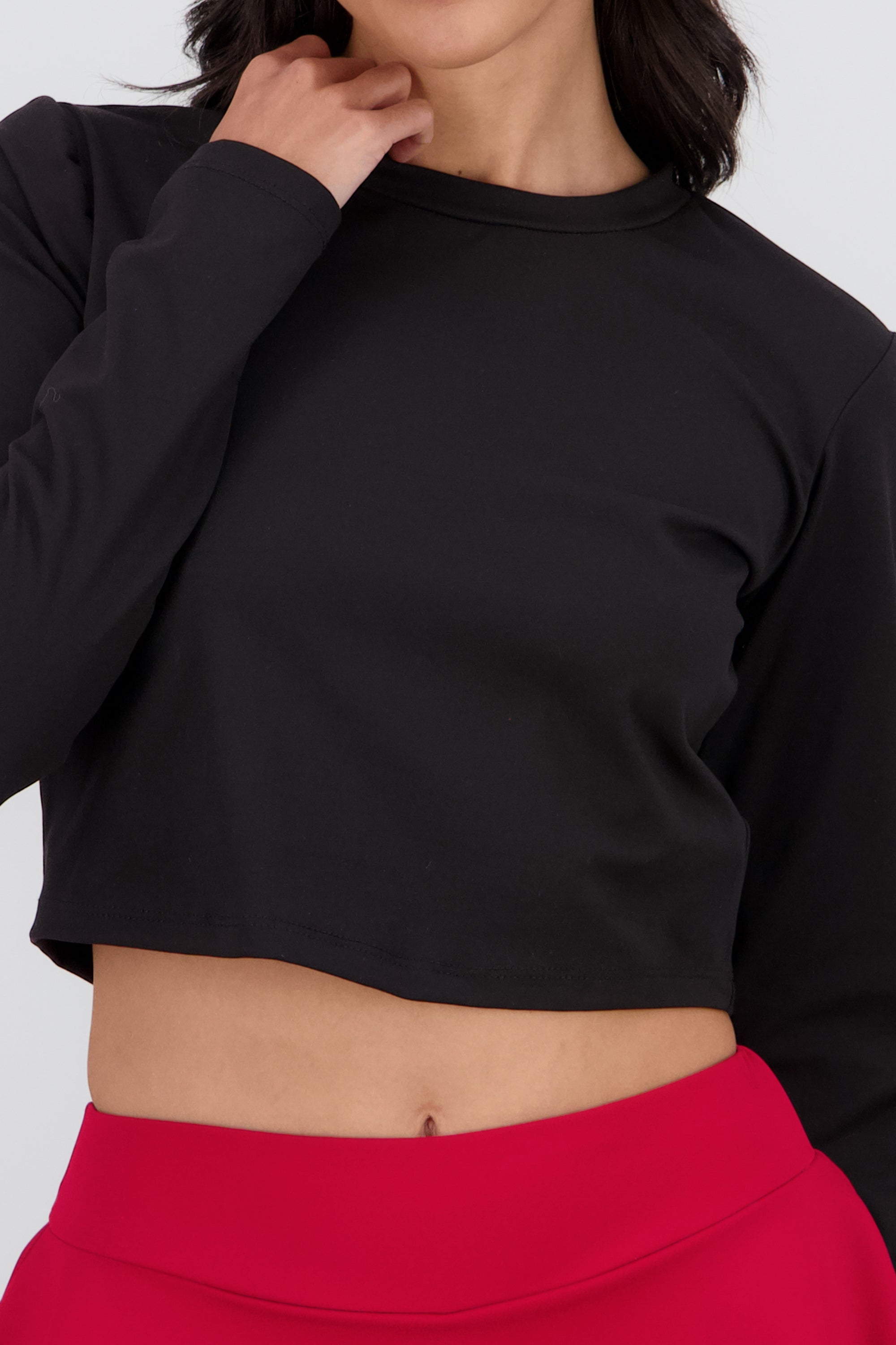 Top manga larga cuello redondo suave NEGRO
