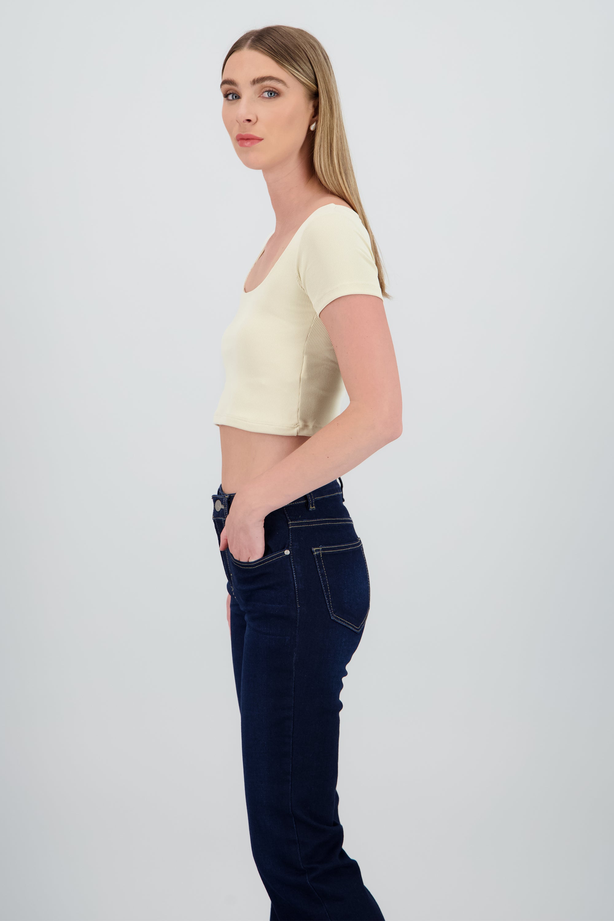 Top de escote cuadrado de rib liso HUESO