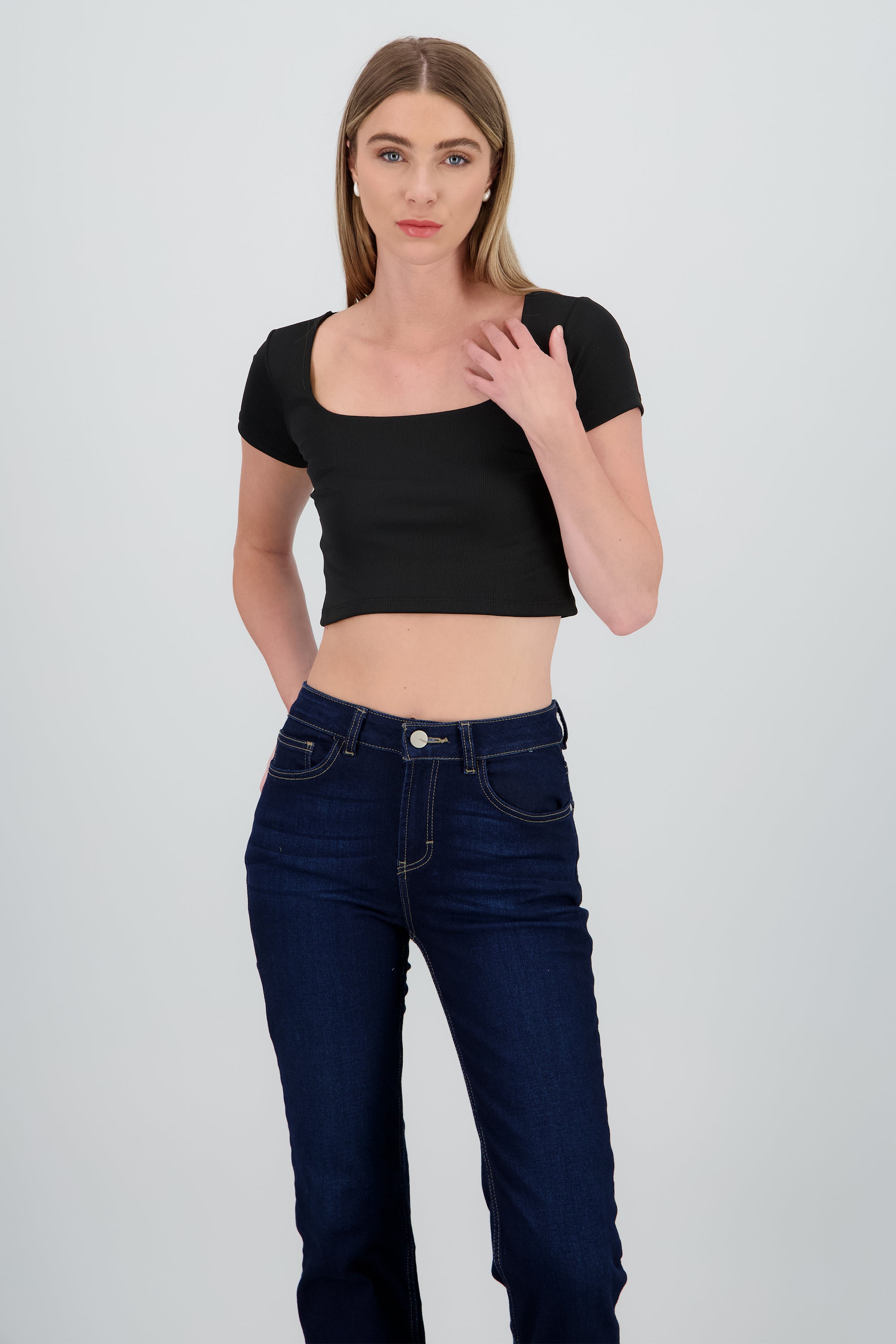 Top de escote cuadrado de rib liso NEGRO