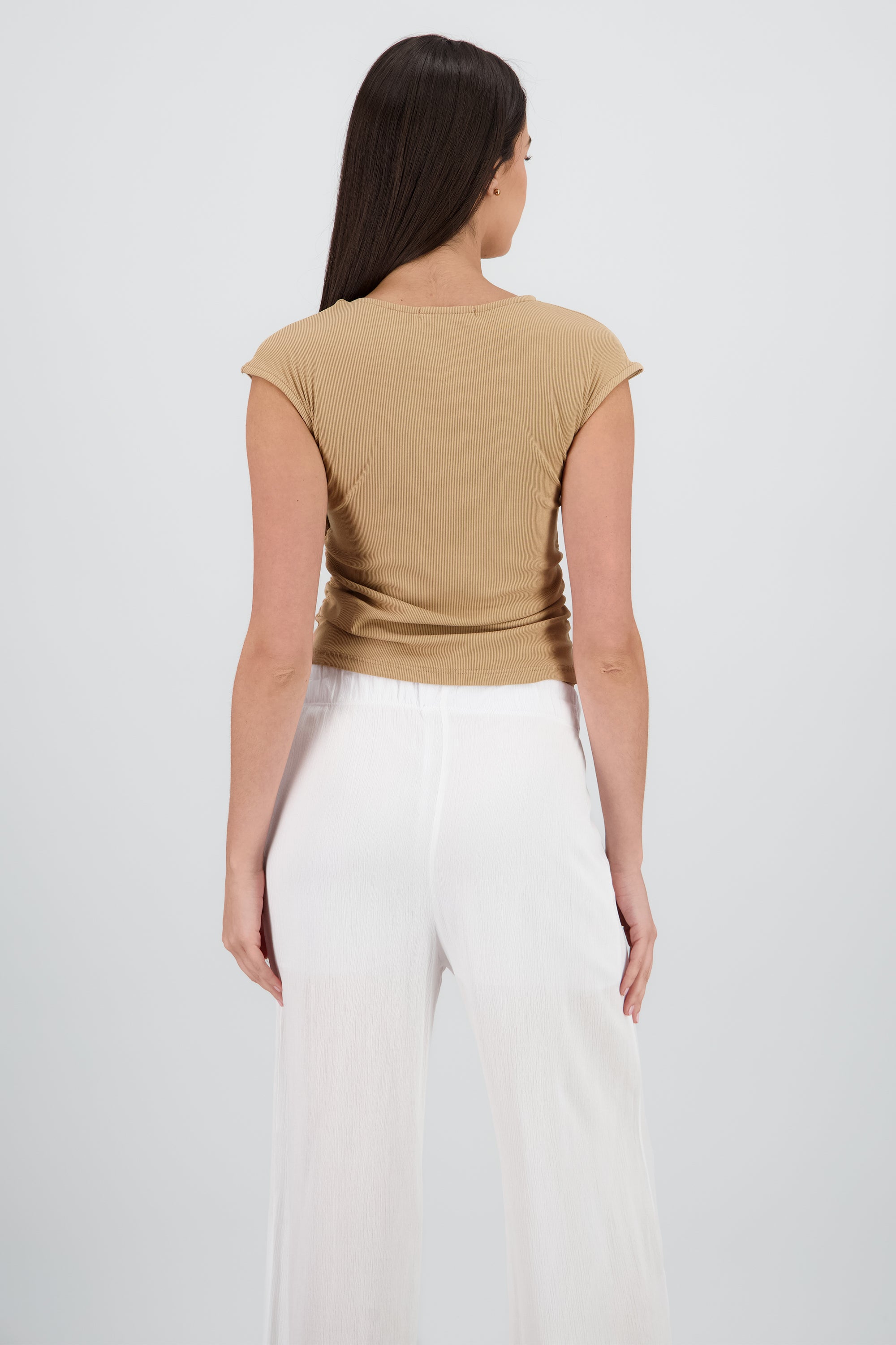 Top cuello alto sin mangas de rib TAUPE