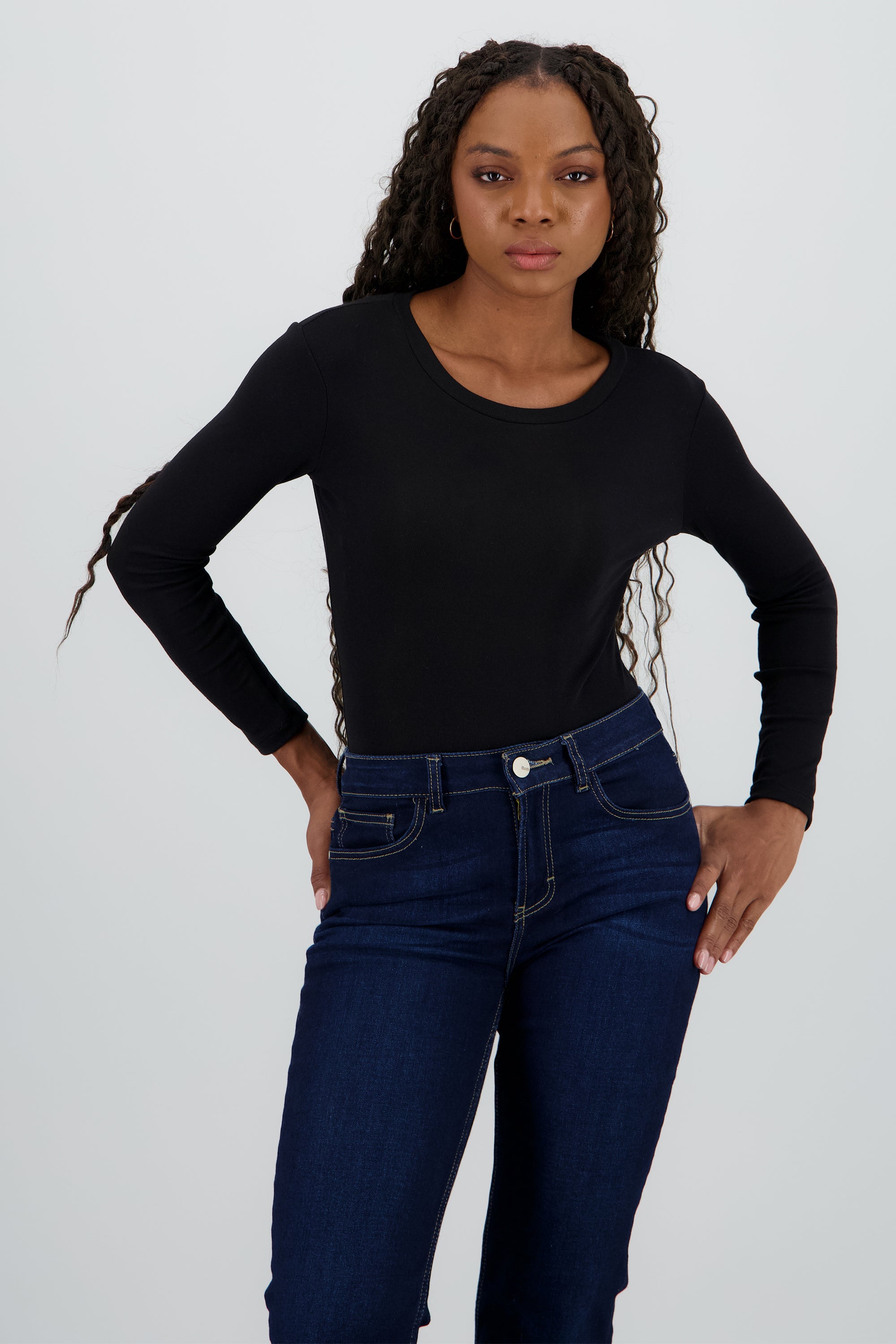 Body manga larga liso cuello redondo NEGRO