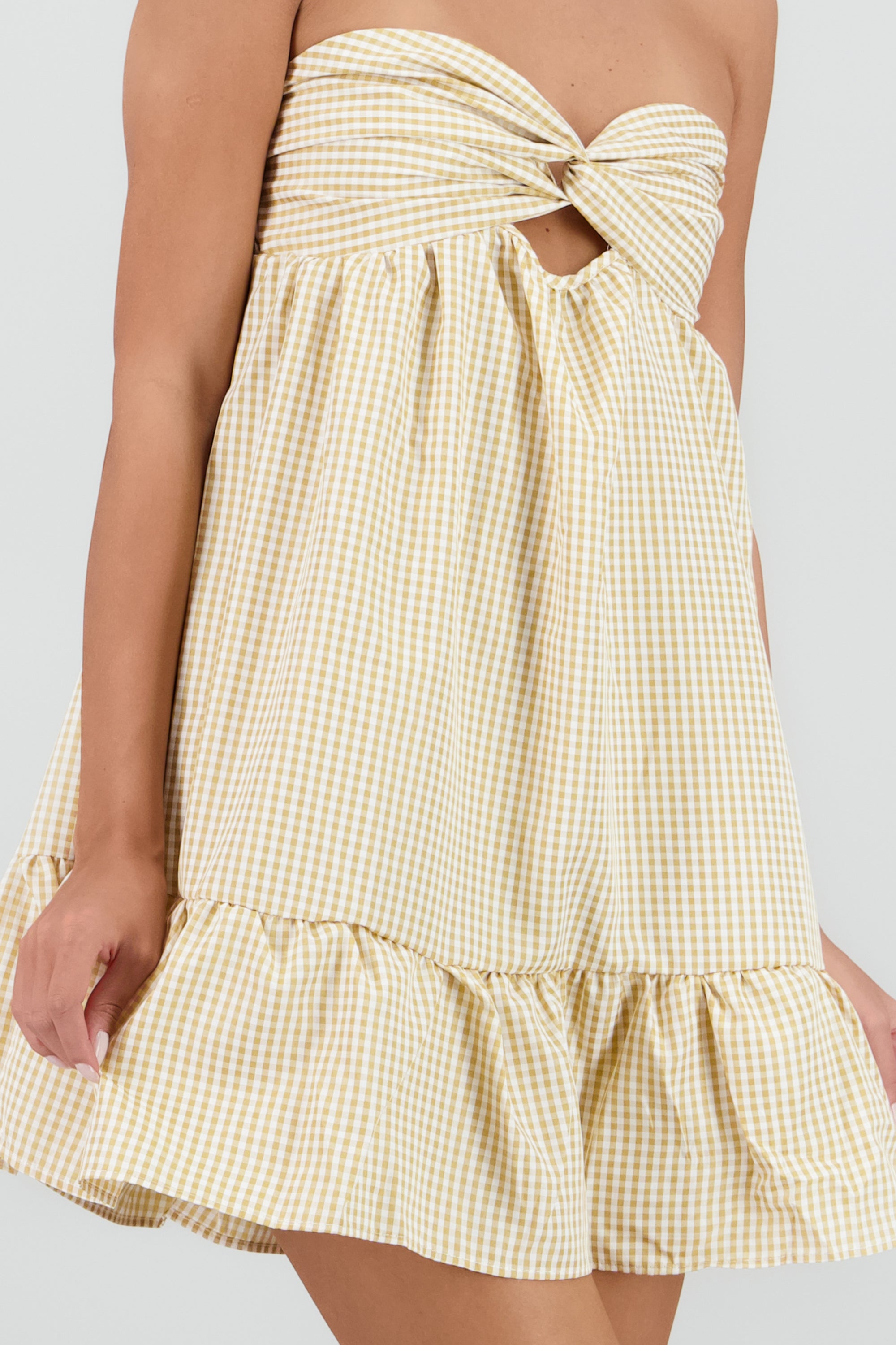 Vestido strapless nudo estampado gingham MOSTAZA COMBO