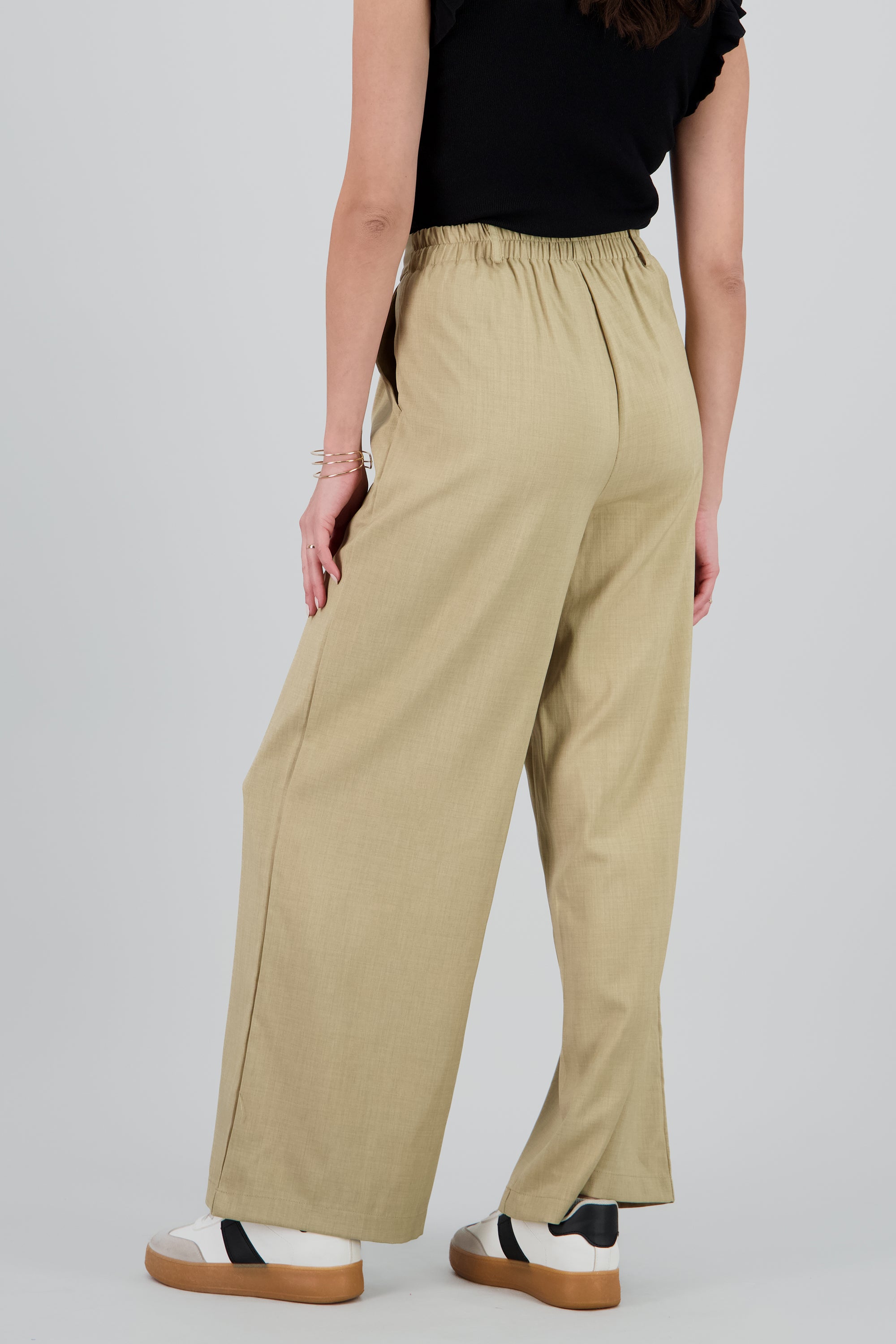 Pantalon sastreado detalle pinzas BEIGE