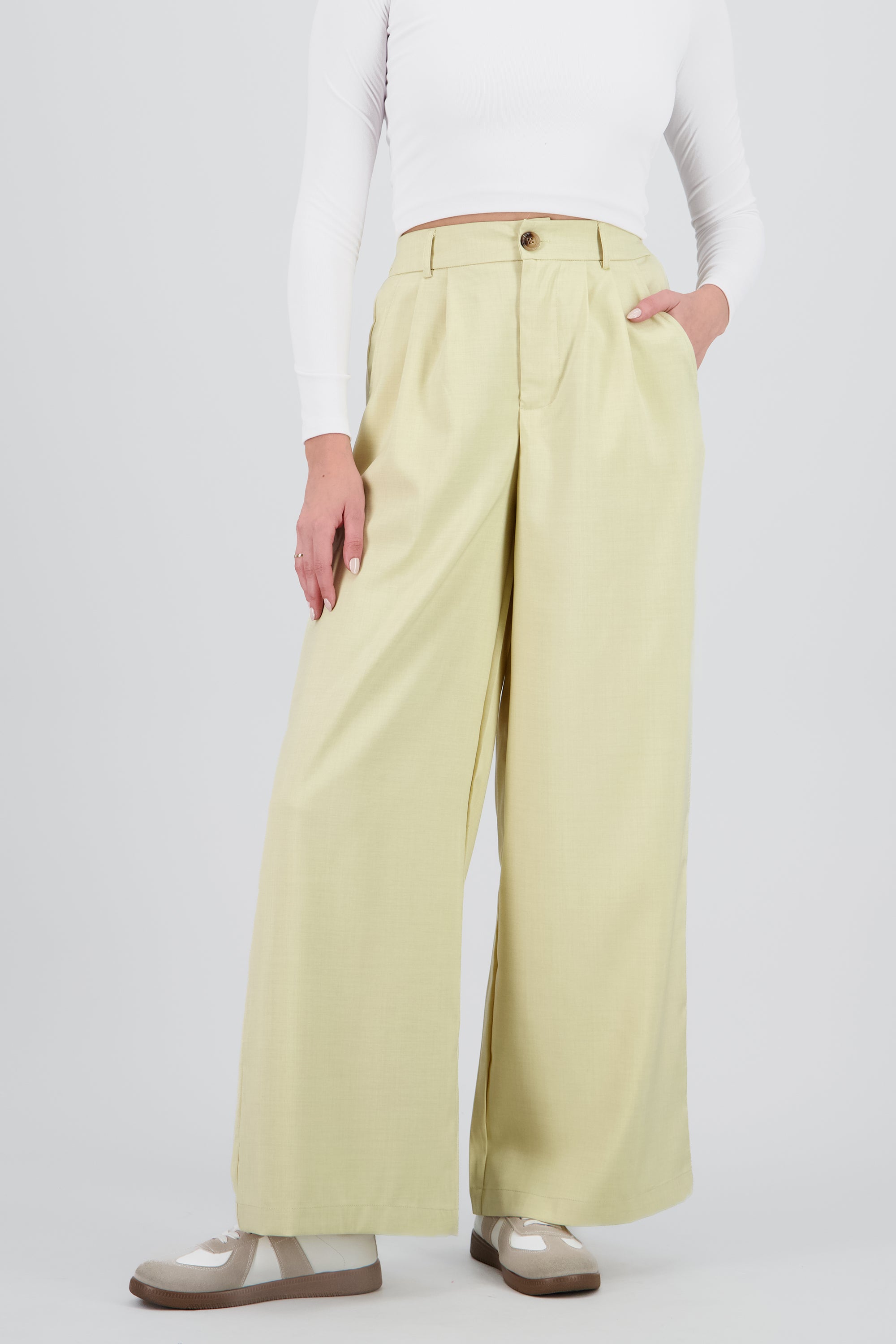 Pantalon sastreado detalle pinzas ARENA