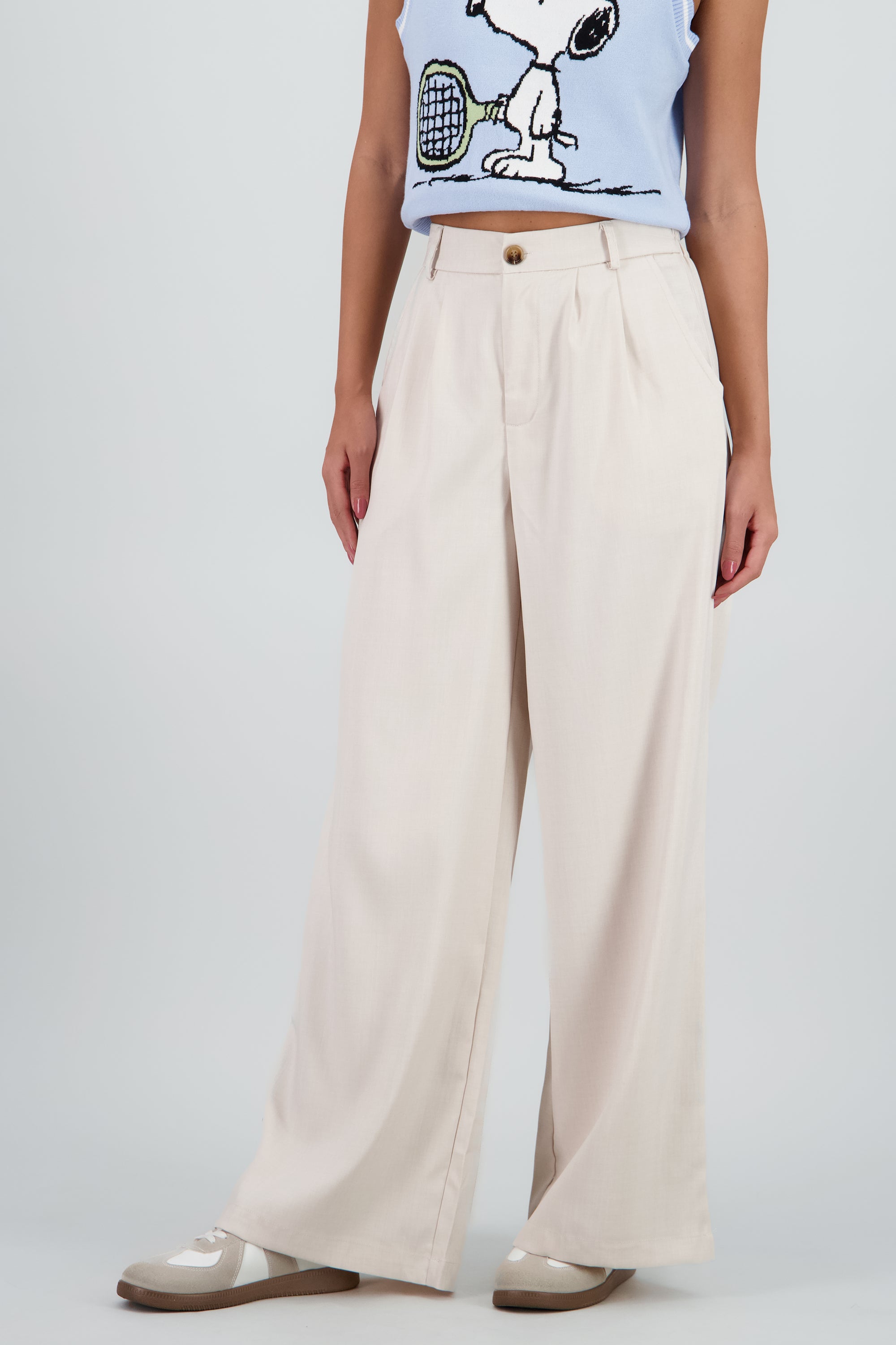 Pantalon sastreado detalle pinzas HUESO