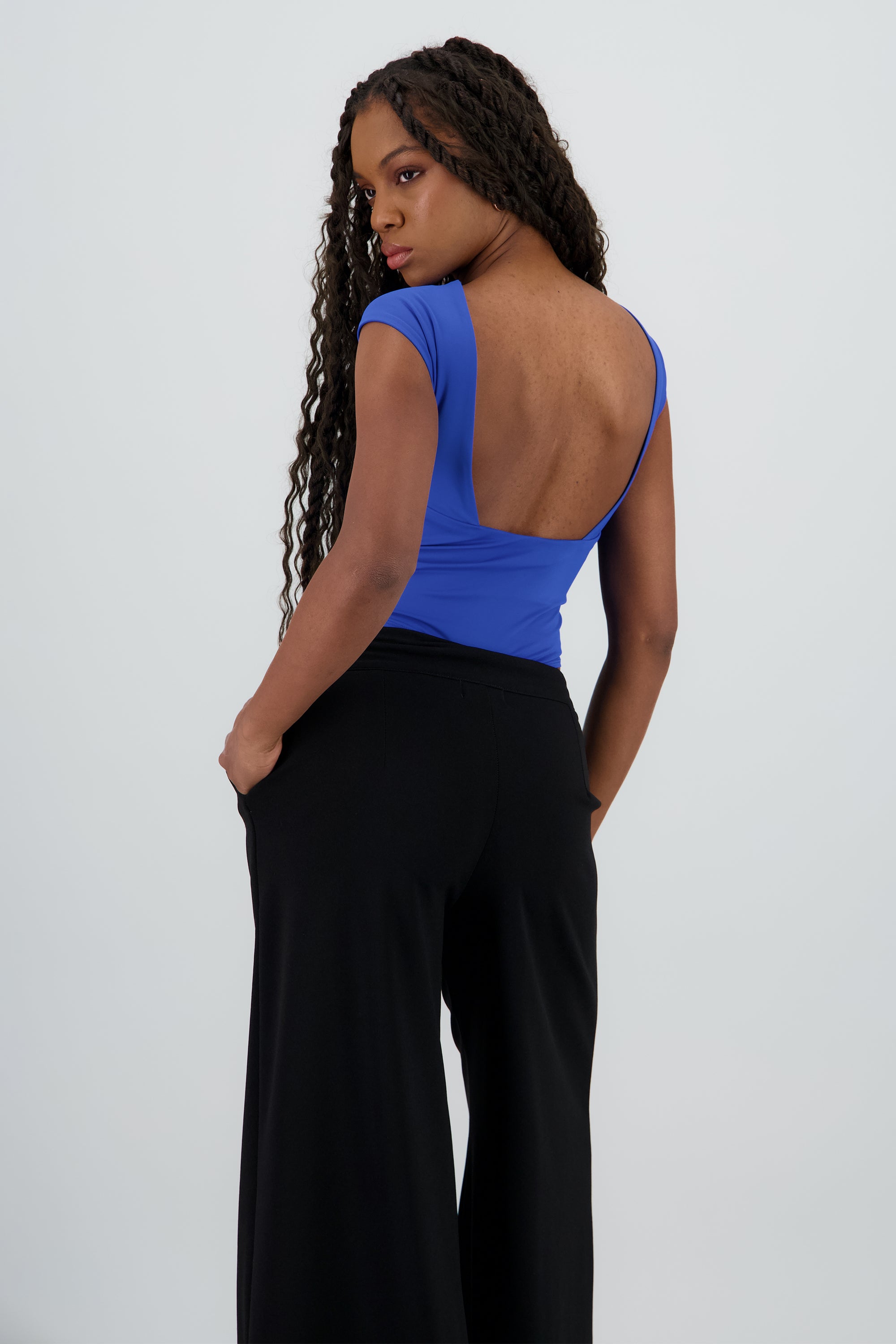 Bodysuit manga corta espalda corte AZUL REY