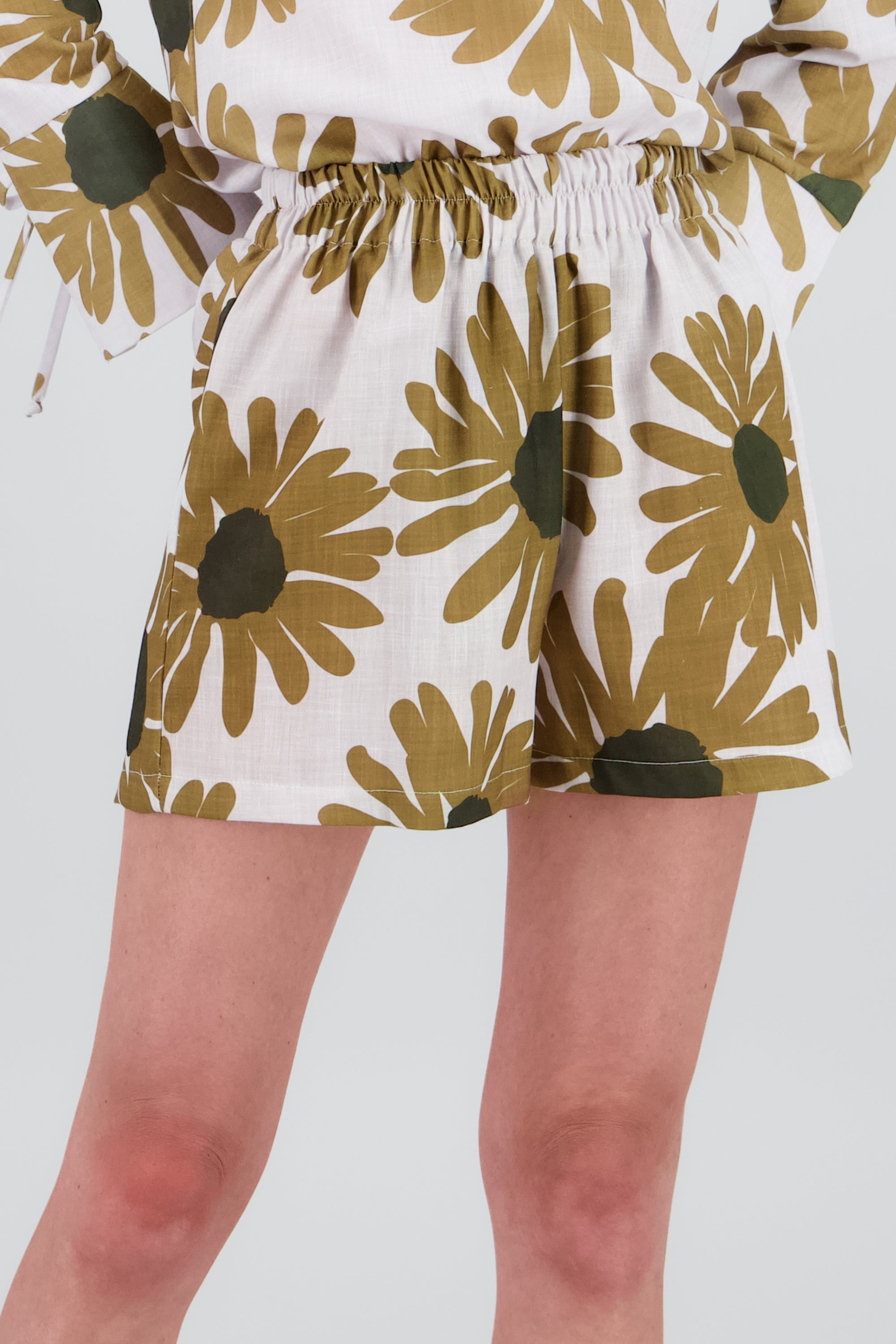 Shorts flores maxi HUESO COMBO