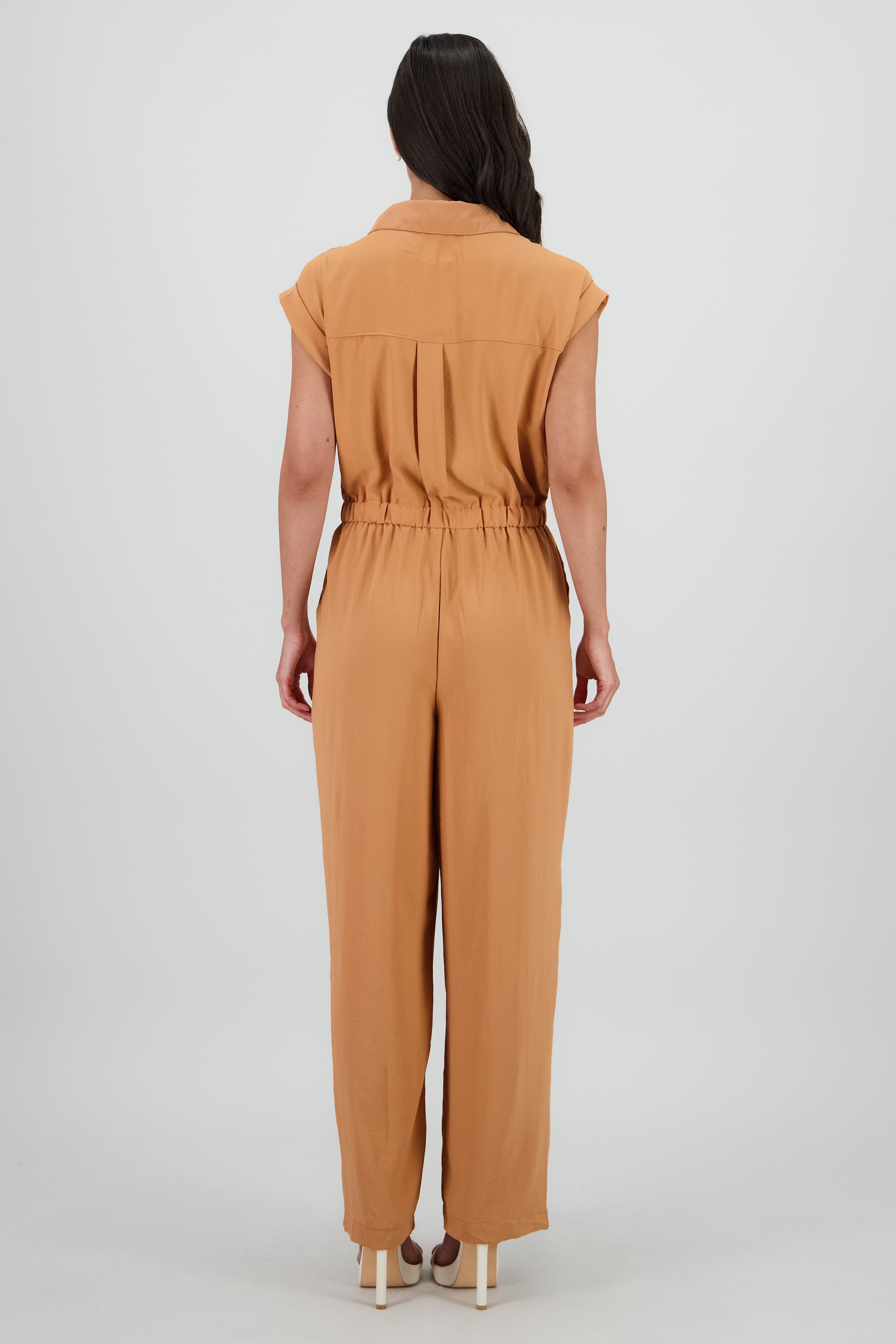 Jumpsuit manga corta con botones LADRILLO