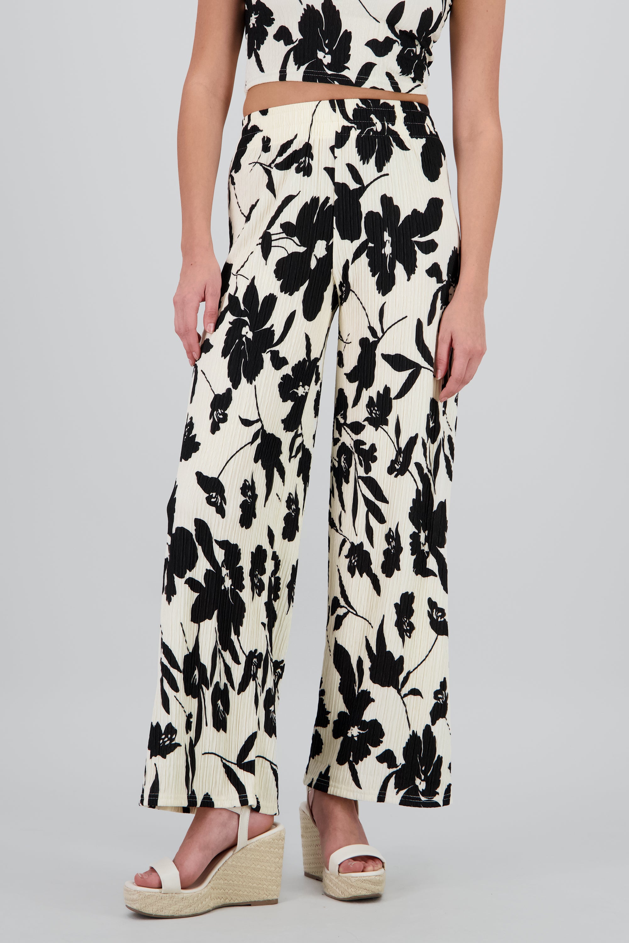 Pantalones fluidos flores tropicales NEGRO COMBO