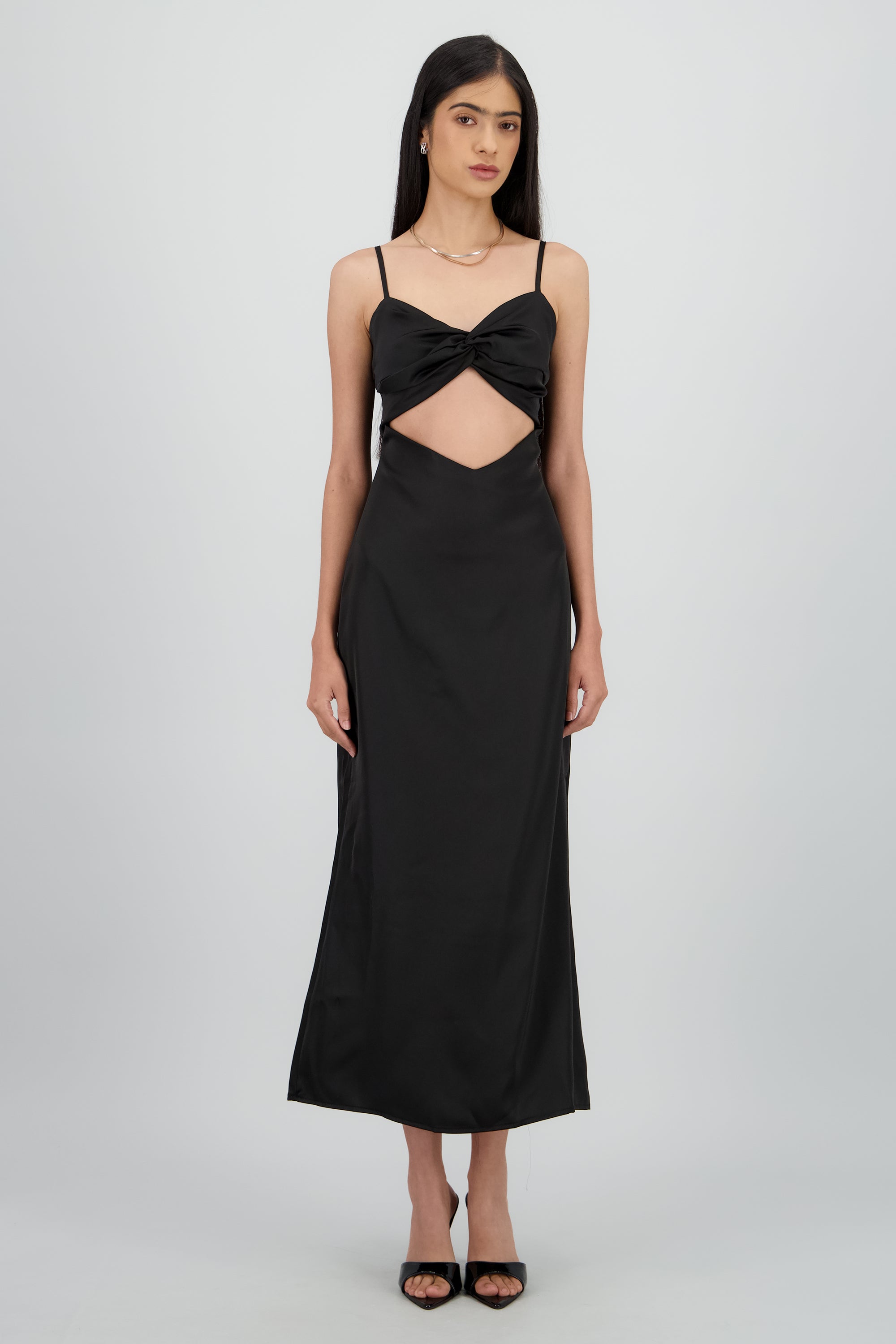 Vestido maxi satin con abertura NEGRO