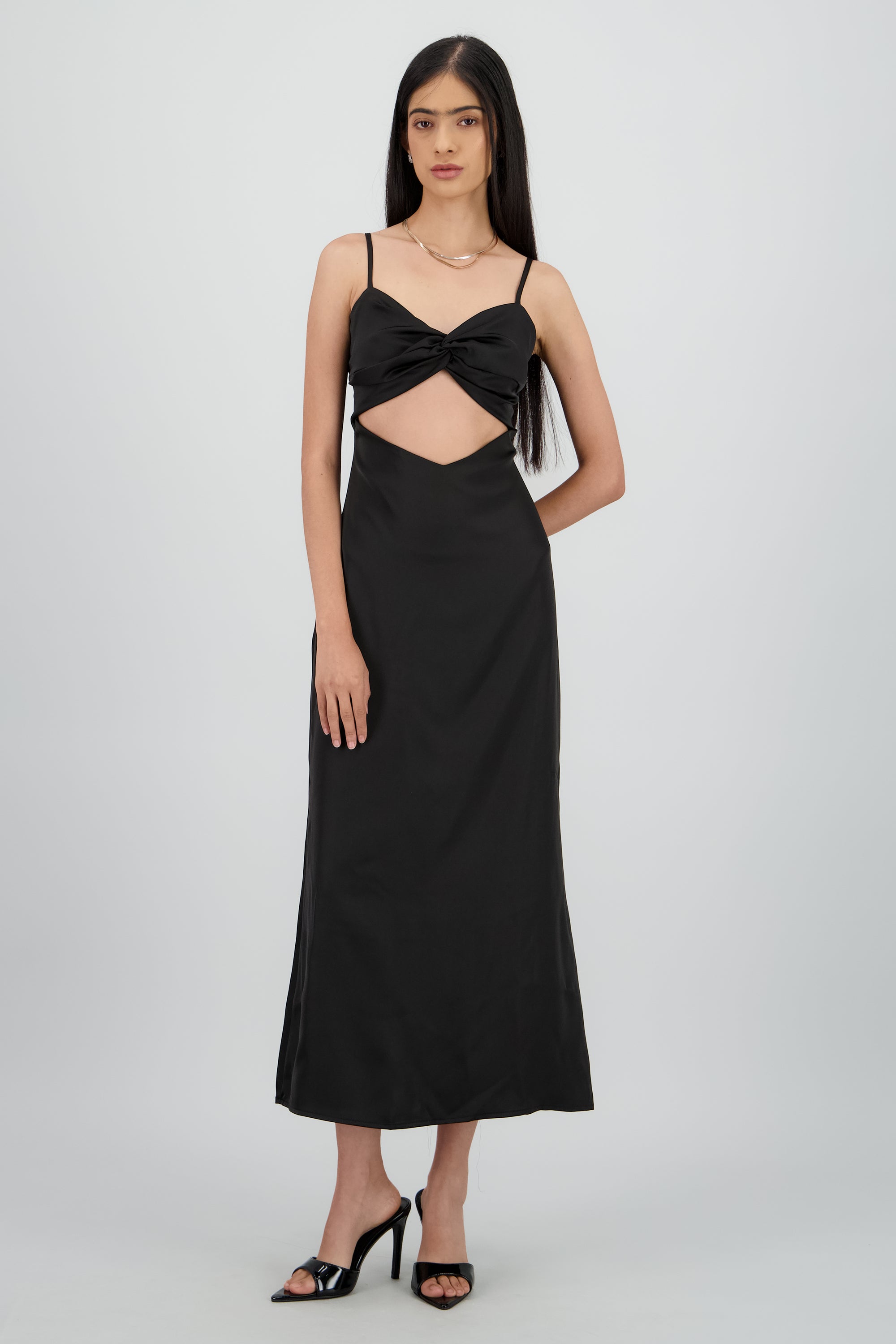 Vestido maxi satin con abertura NEGRO