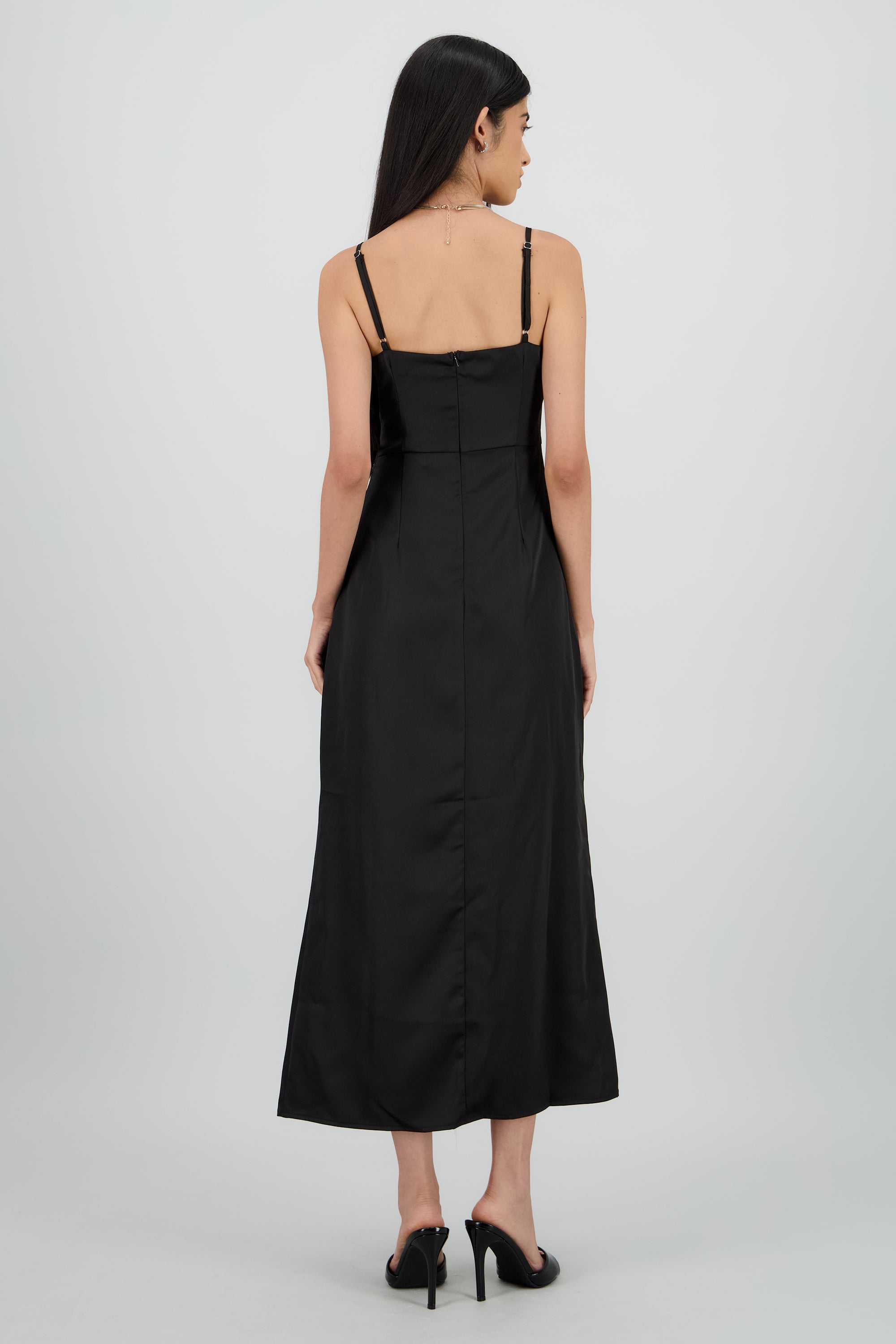 Vestido maxi satin con abertura NEGRO