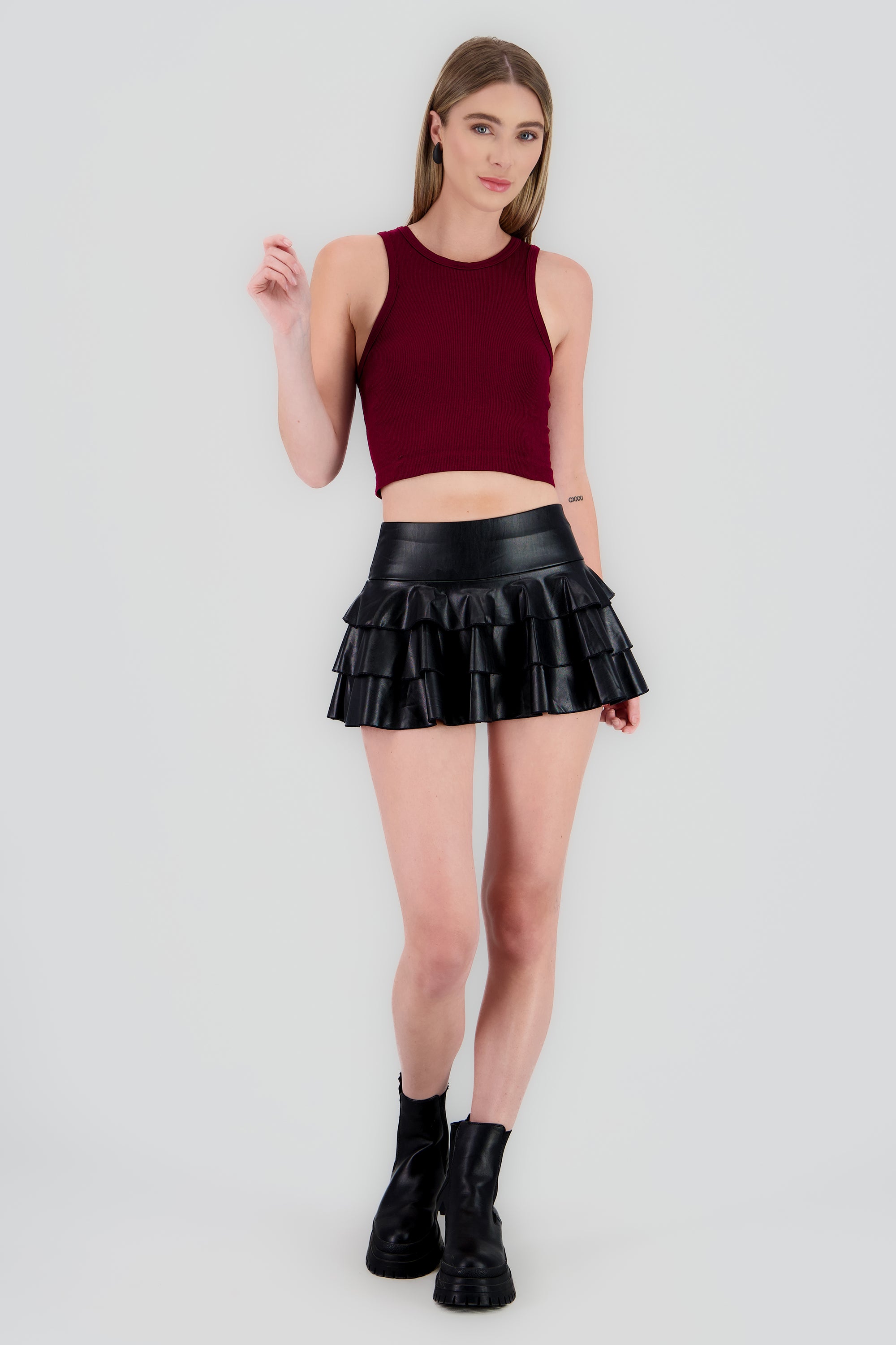Falda olanes effecto piel NEGRO