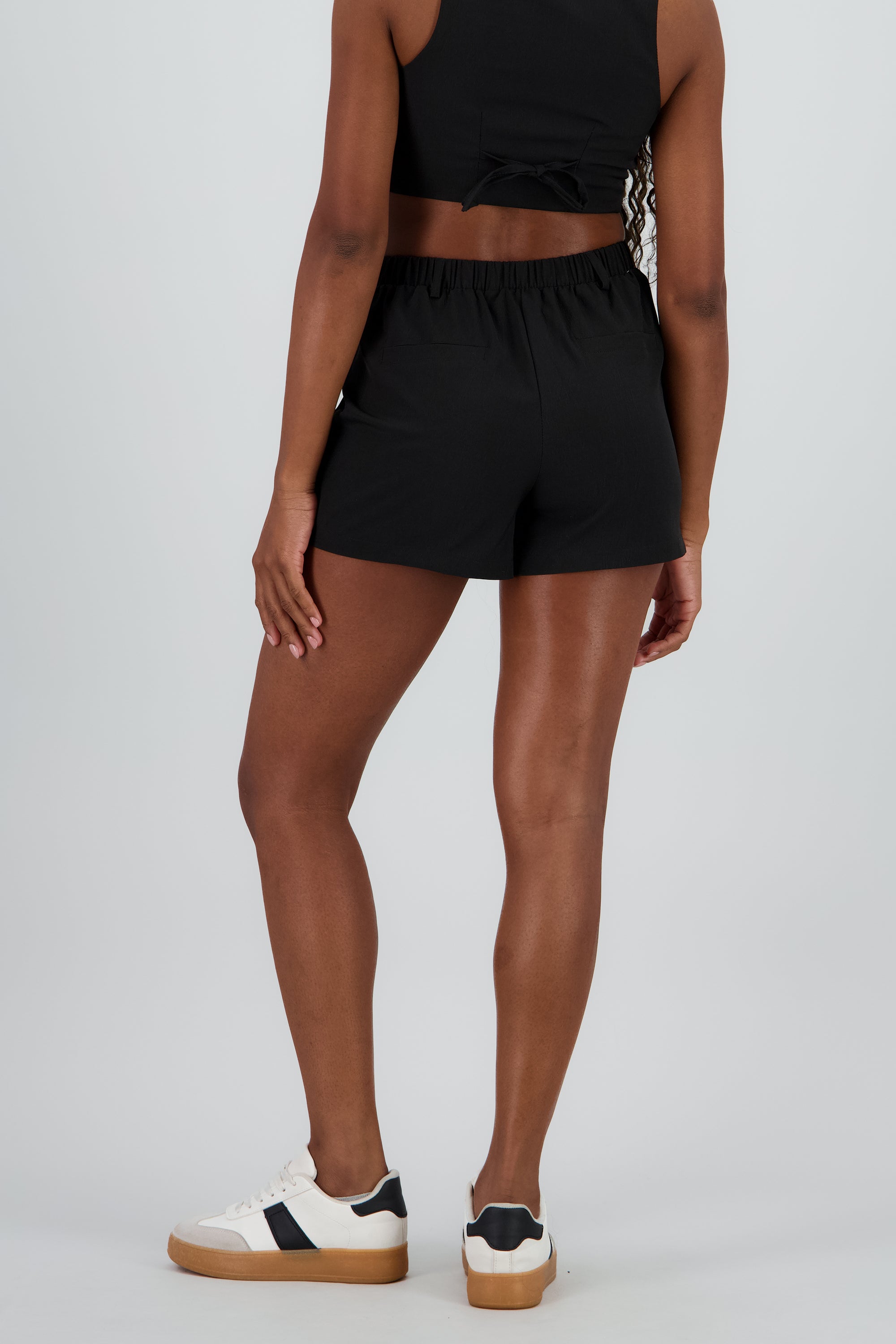 Shorts lisos con textura NEGRO
