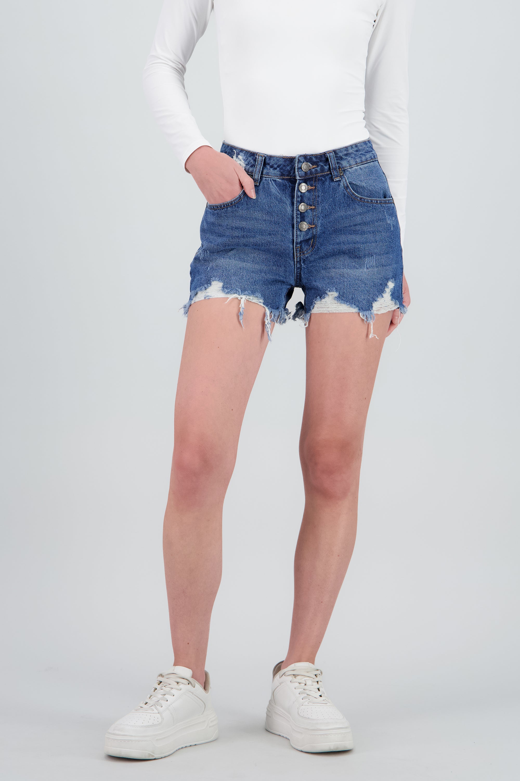 Short flequillos botones MEDIUM WASH