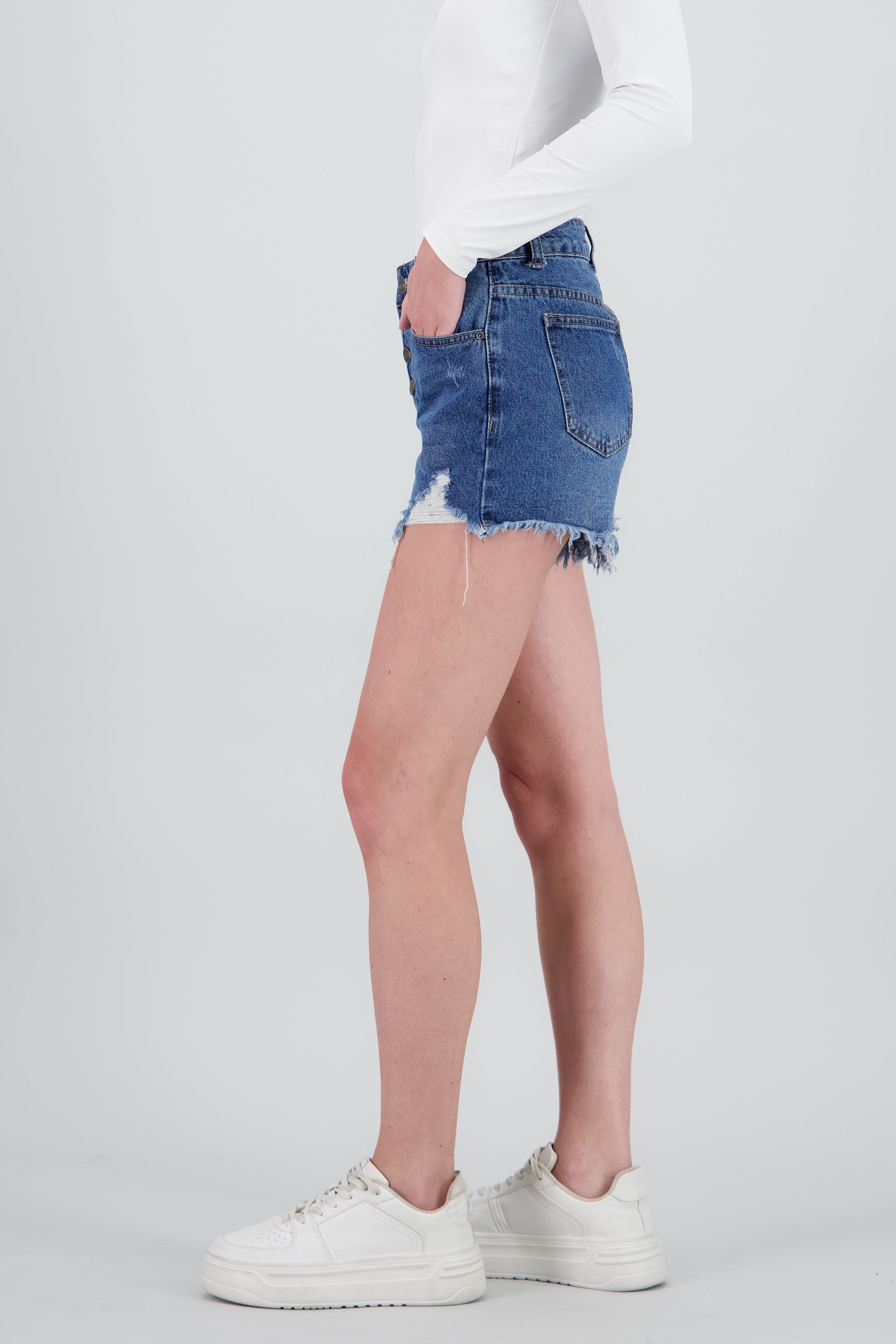 Short flequillos botones MEDIUM WASH
