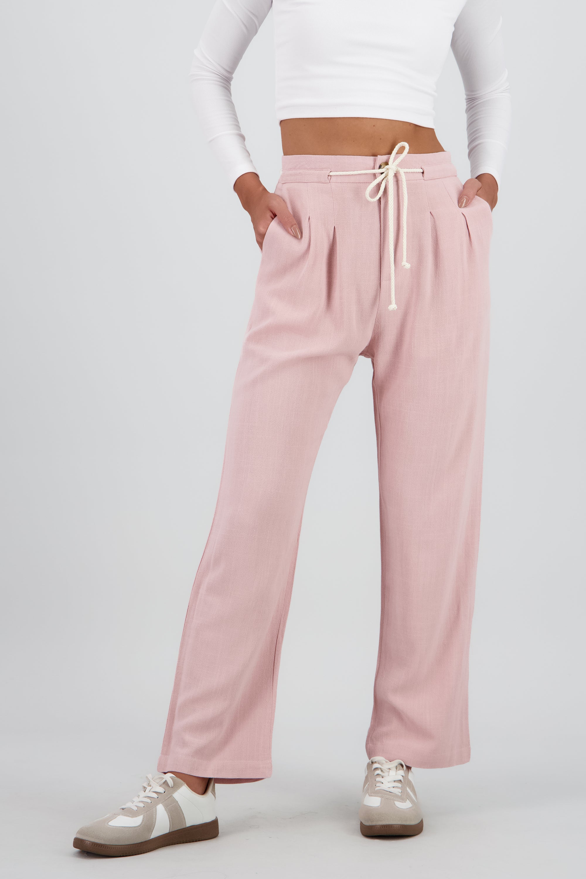 Pantalon recto liso detalle cinturon ROSA
