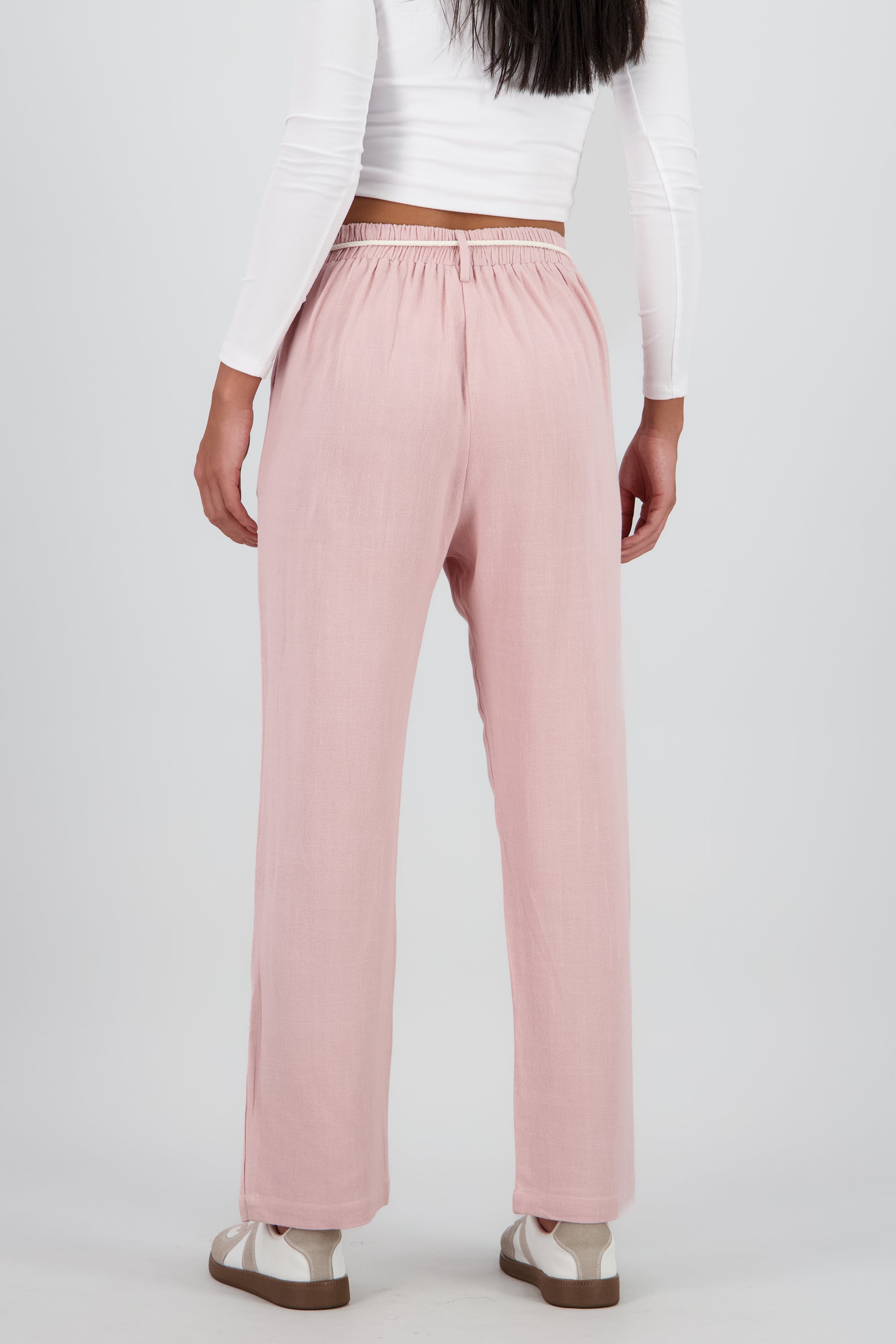 Pantalon recto liso detalle cinturon ROSA