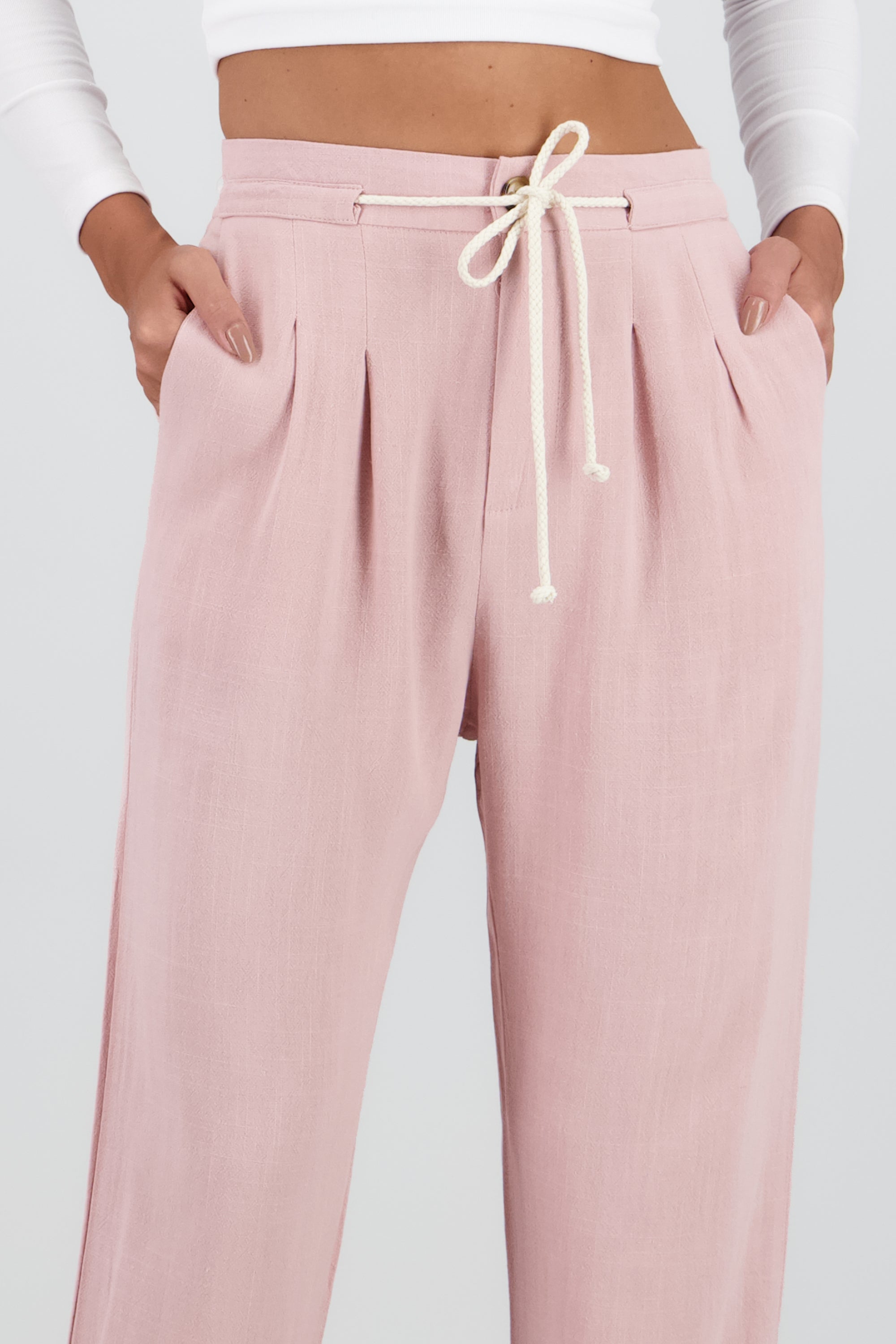 Pantalon recto liso detalle cinturon ROSA