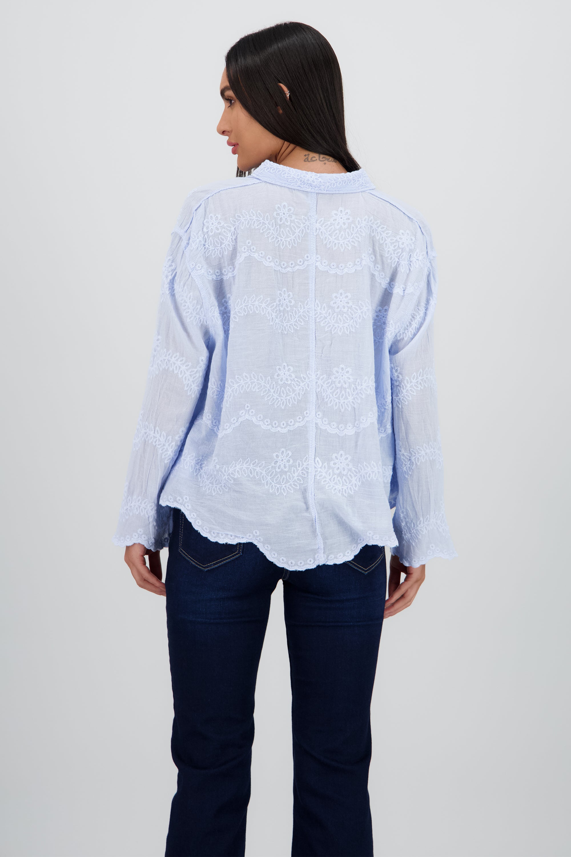Camisa manga larga detalle cuello bordado botones AZUL
