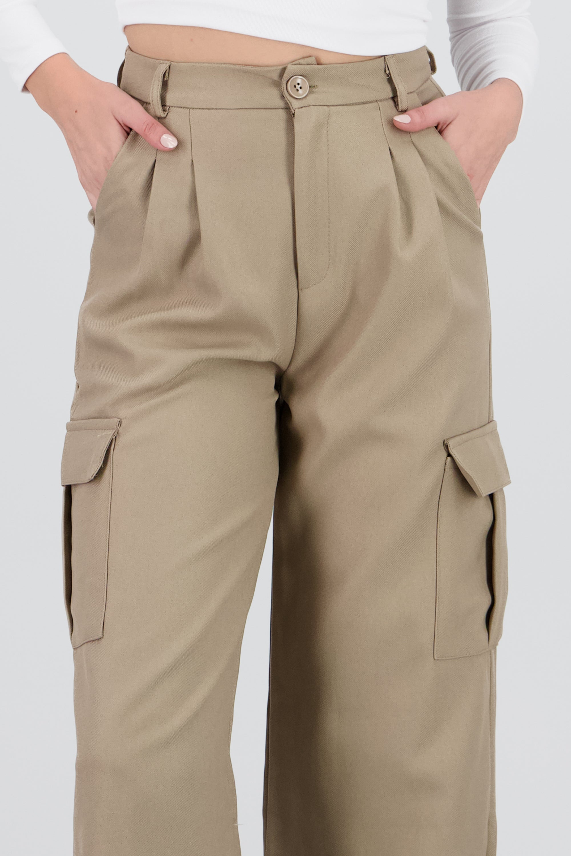 Pantalon liso recto detalle bolsas ARENA