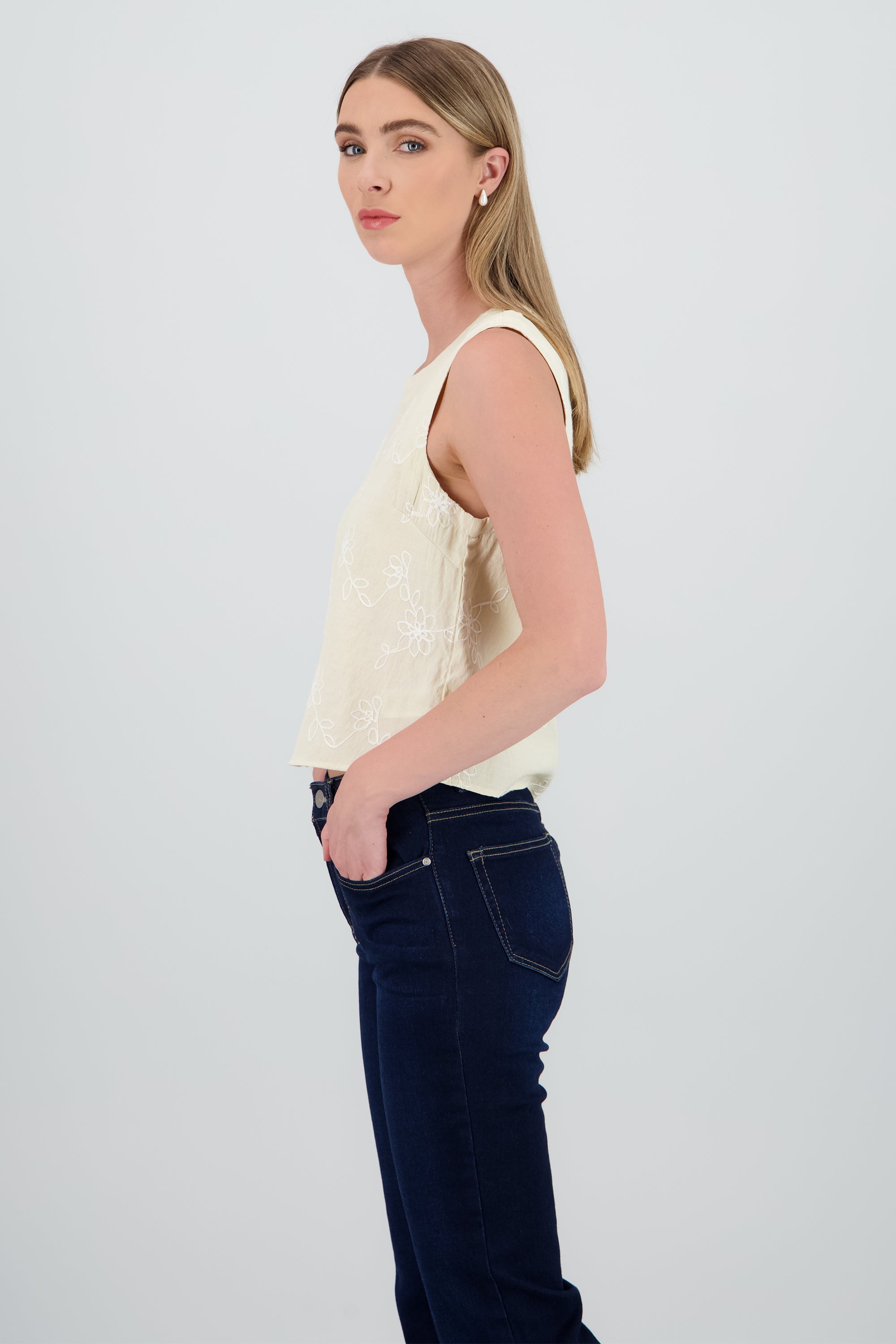 Top sin manga cuello redondo bordado BEIGE