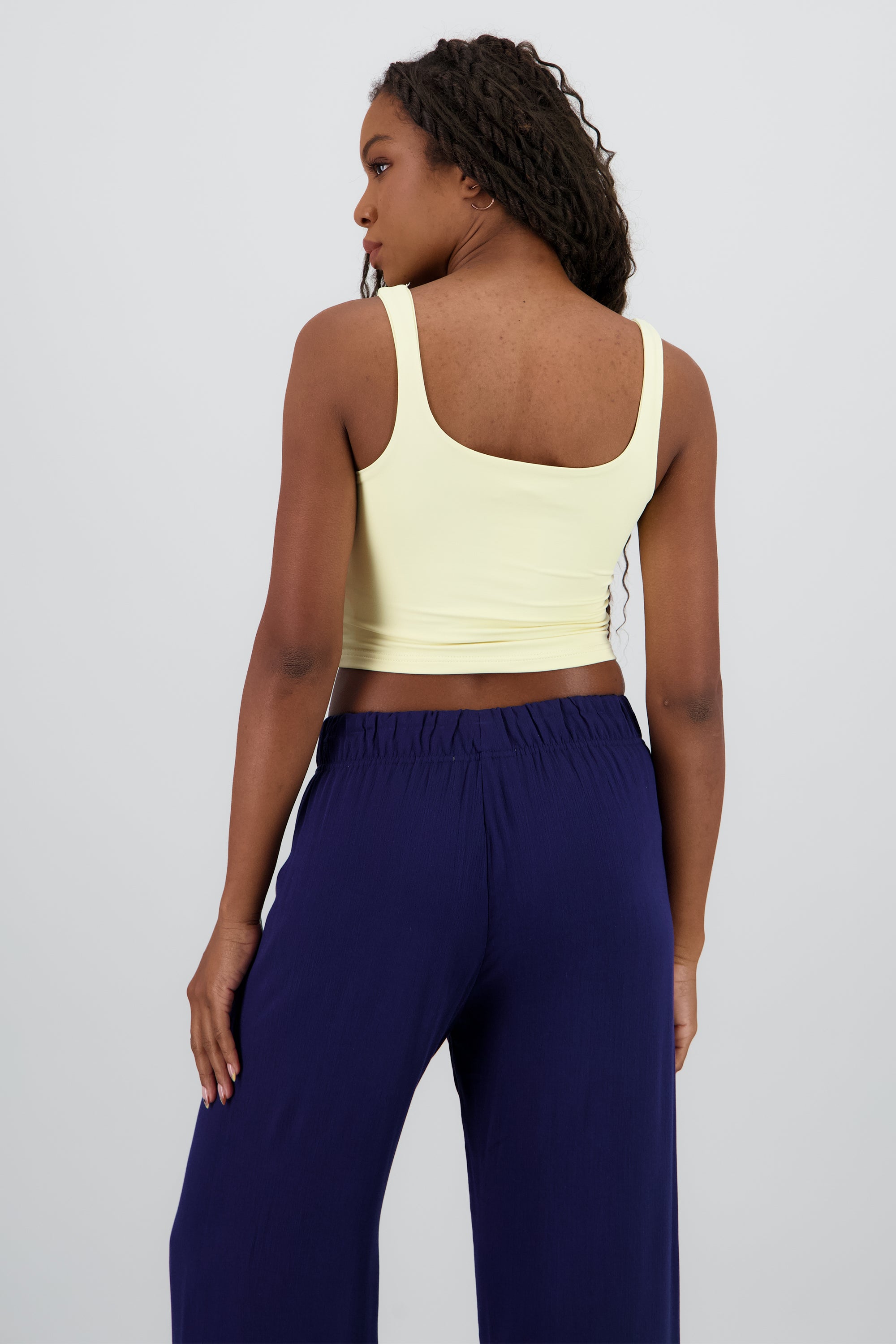 Top tirantes cuello redondo AMARILLO PASTEL