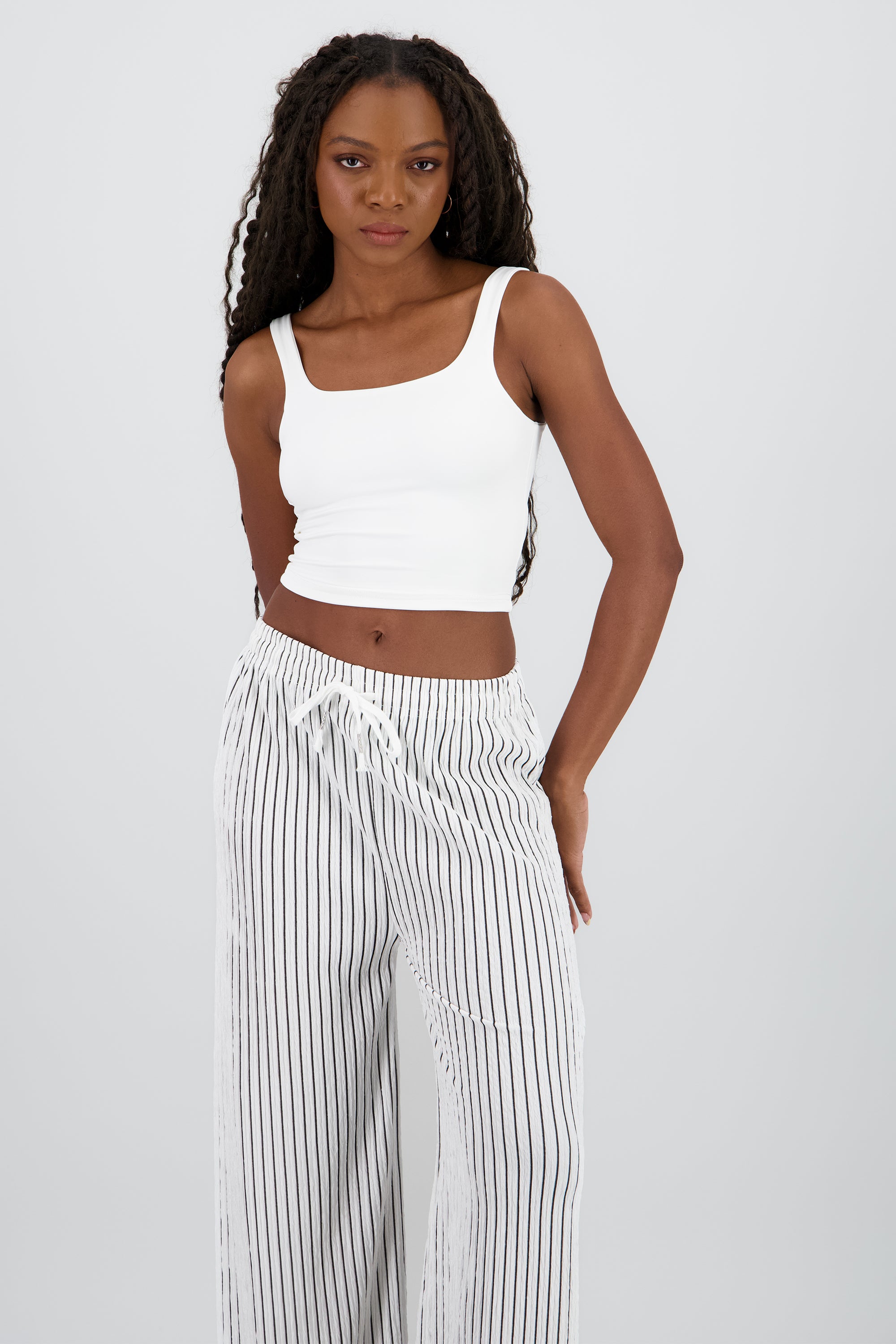 Top tirantes cuello redondo BLANCO