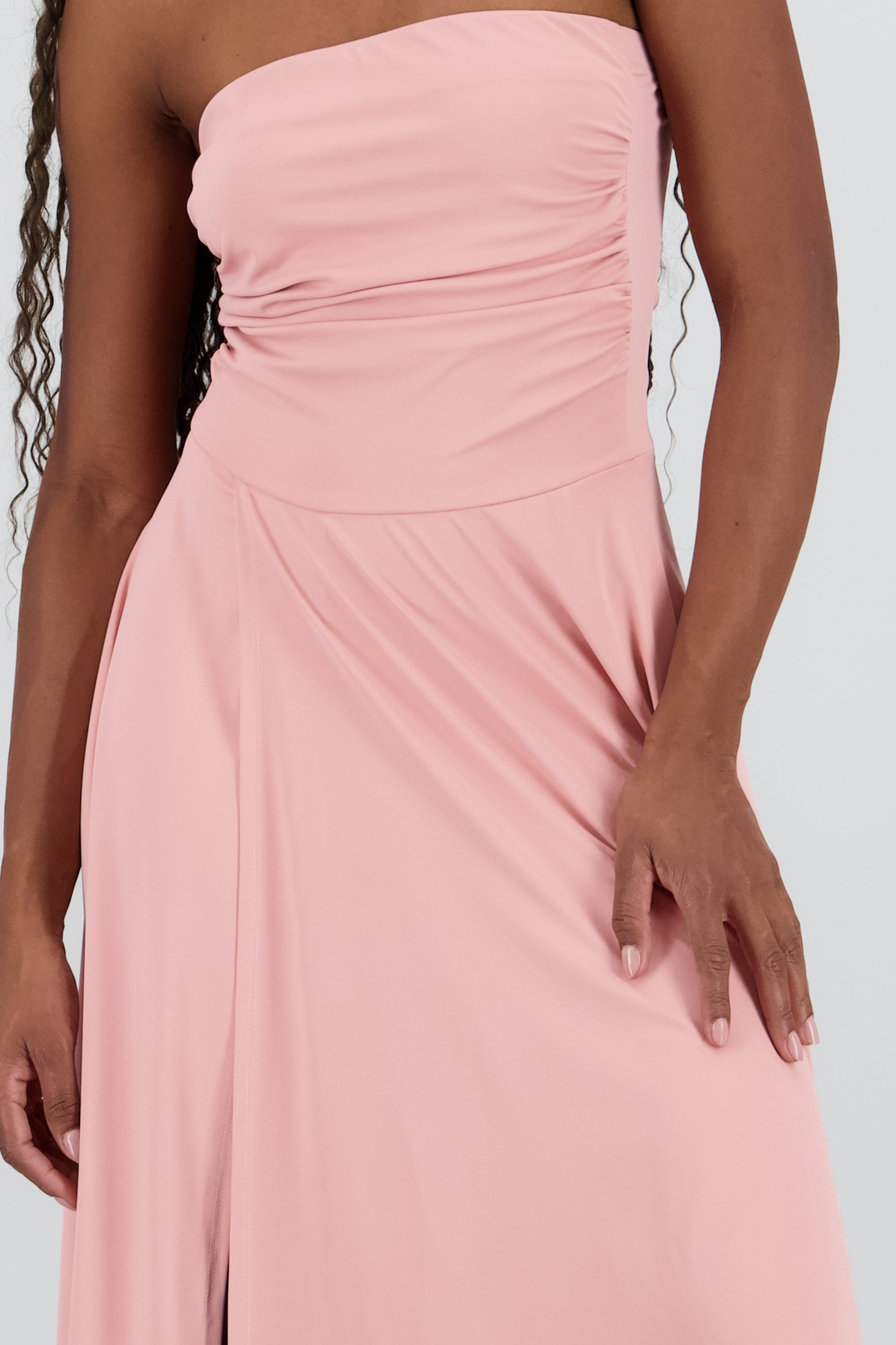 Vestido mini drapeado strapless ROSA PASTEL