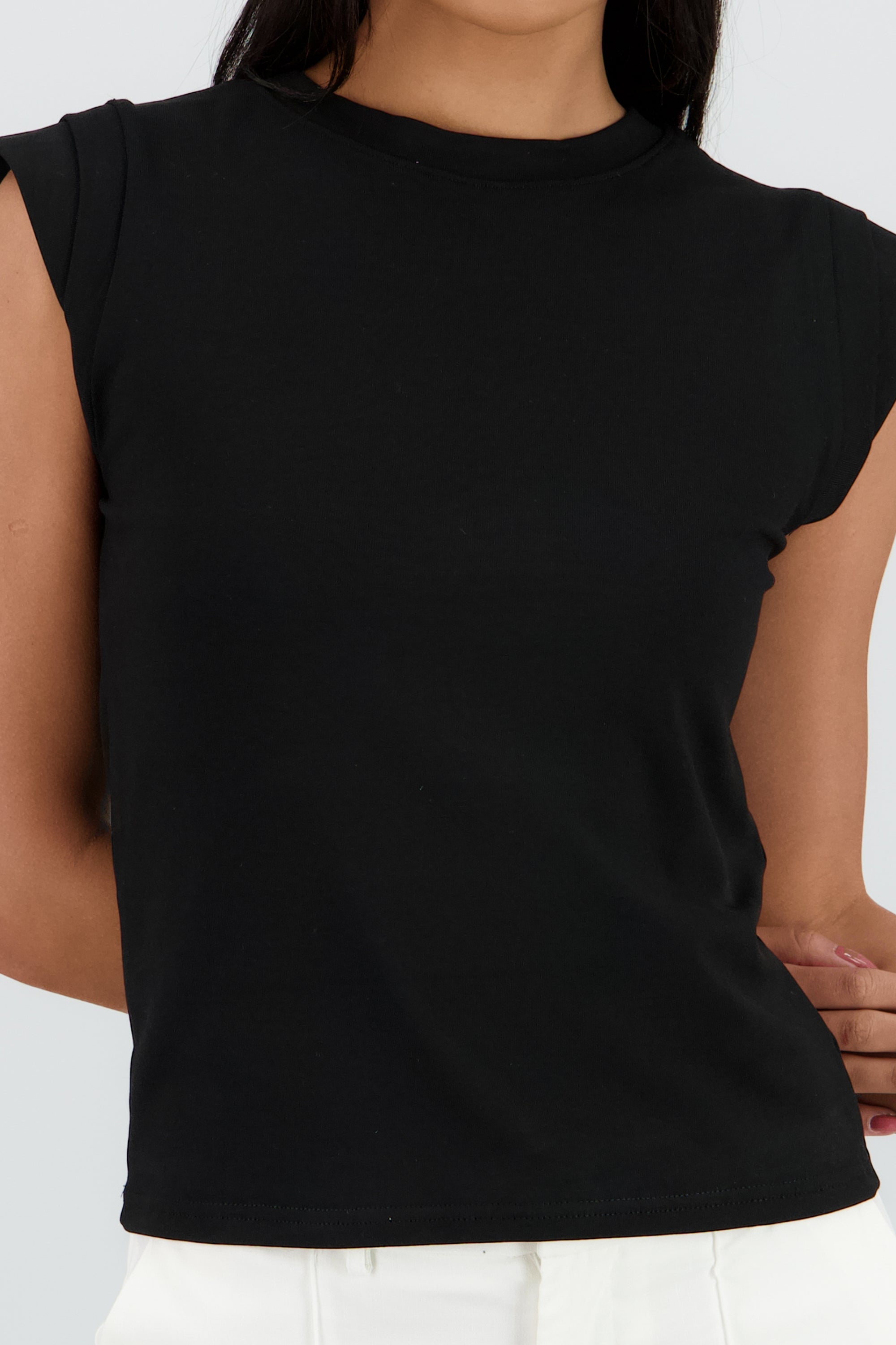 T-SHIRT DET DOBLE MANGA CORTA NEGRO